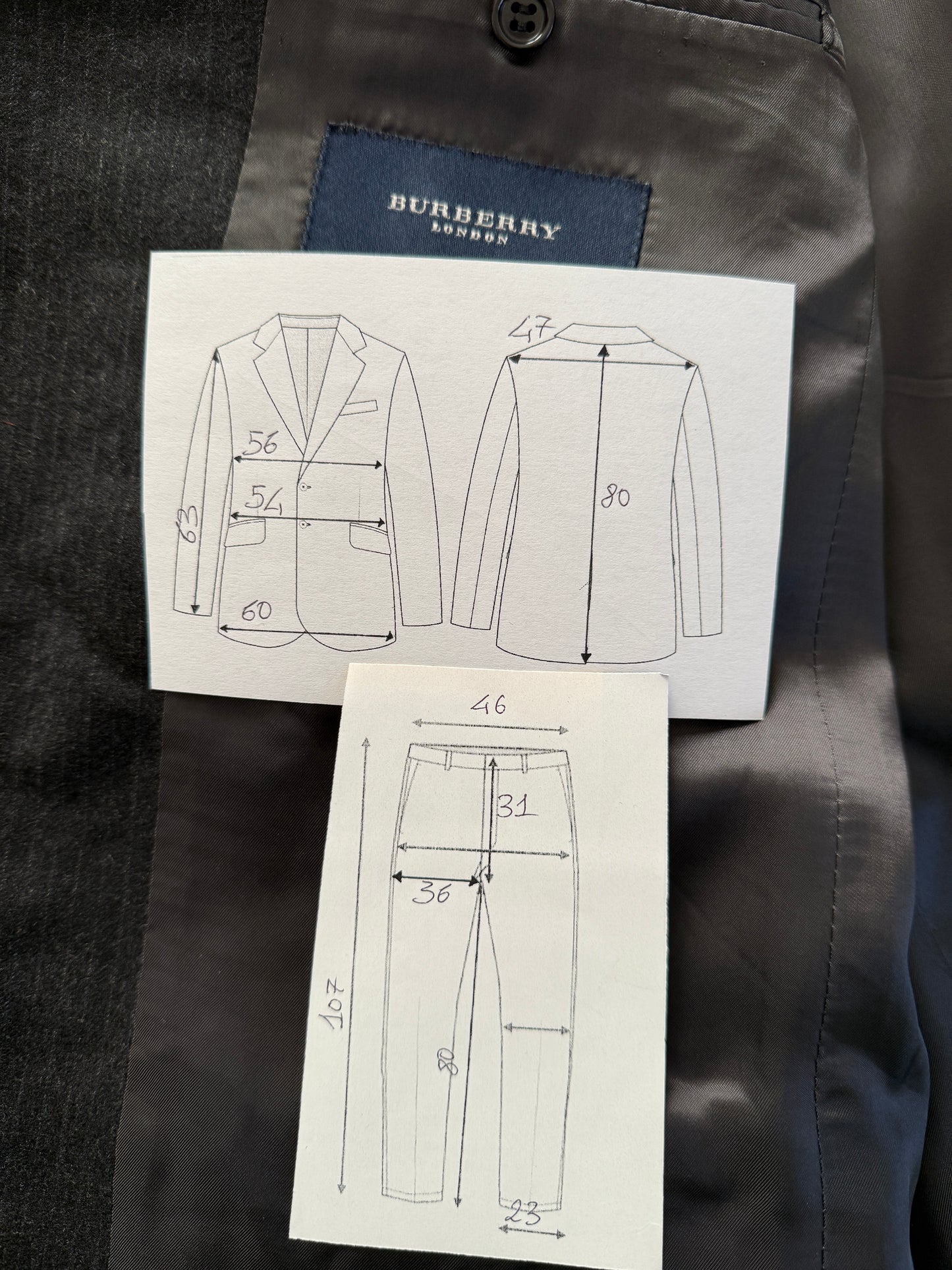 Completo Burberry flanella grigio antracite gessato - tg. 50