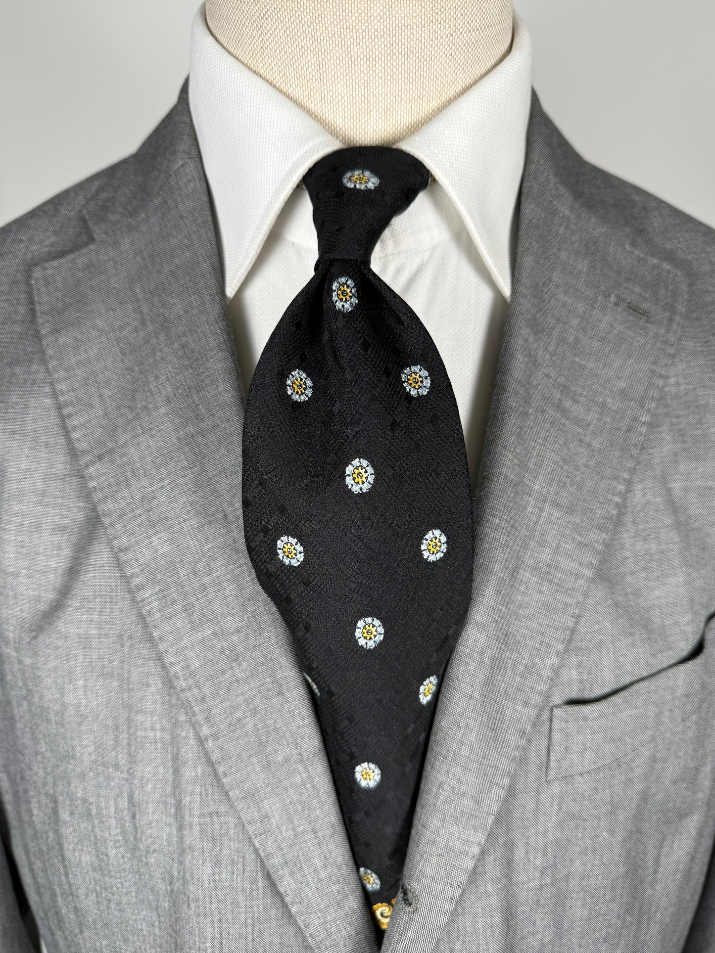Cravatta Versace jacquard stampa barocca