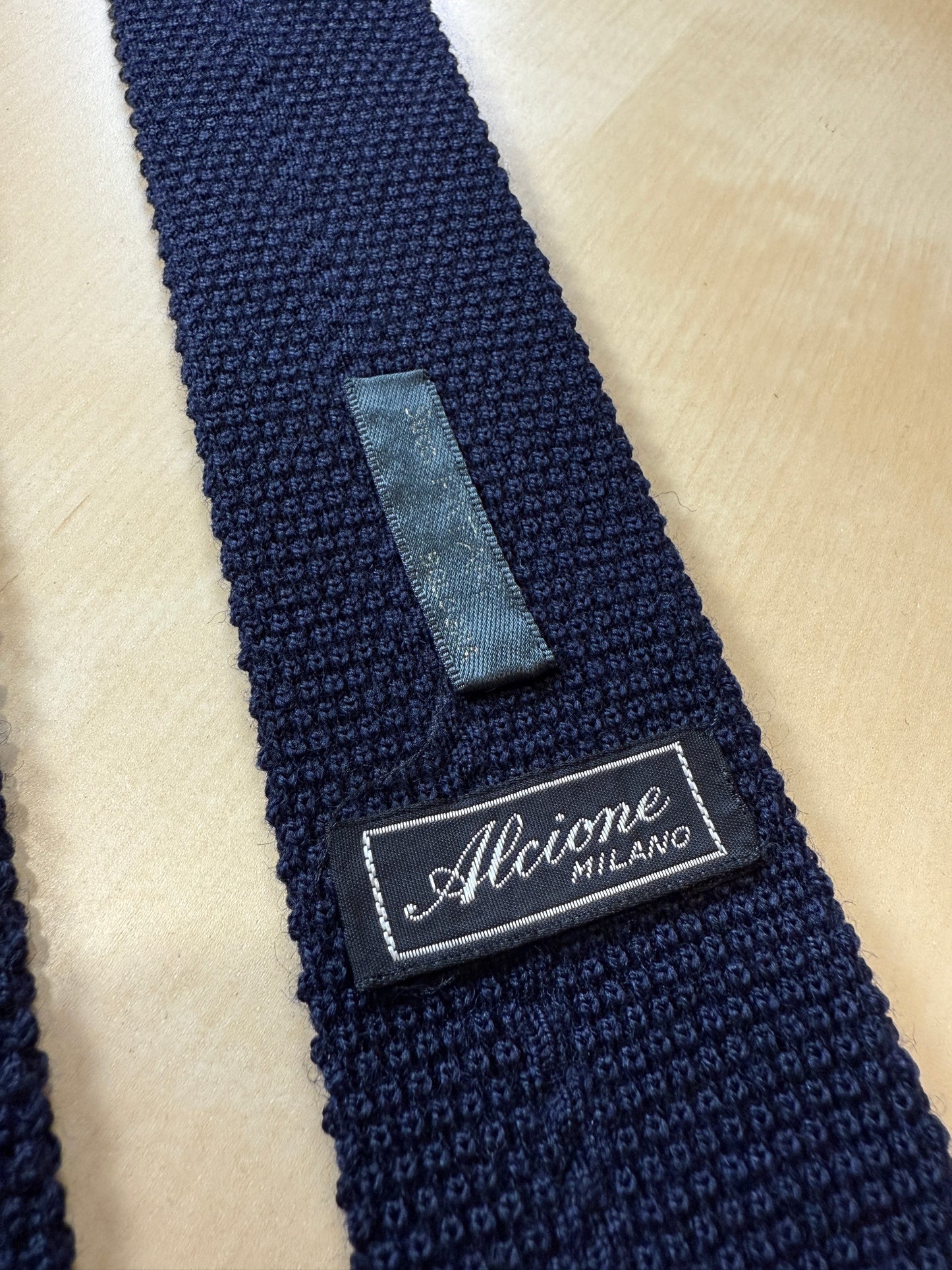 Cravatta vintage in maglia di lana blu