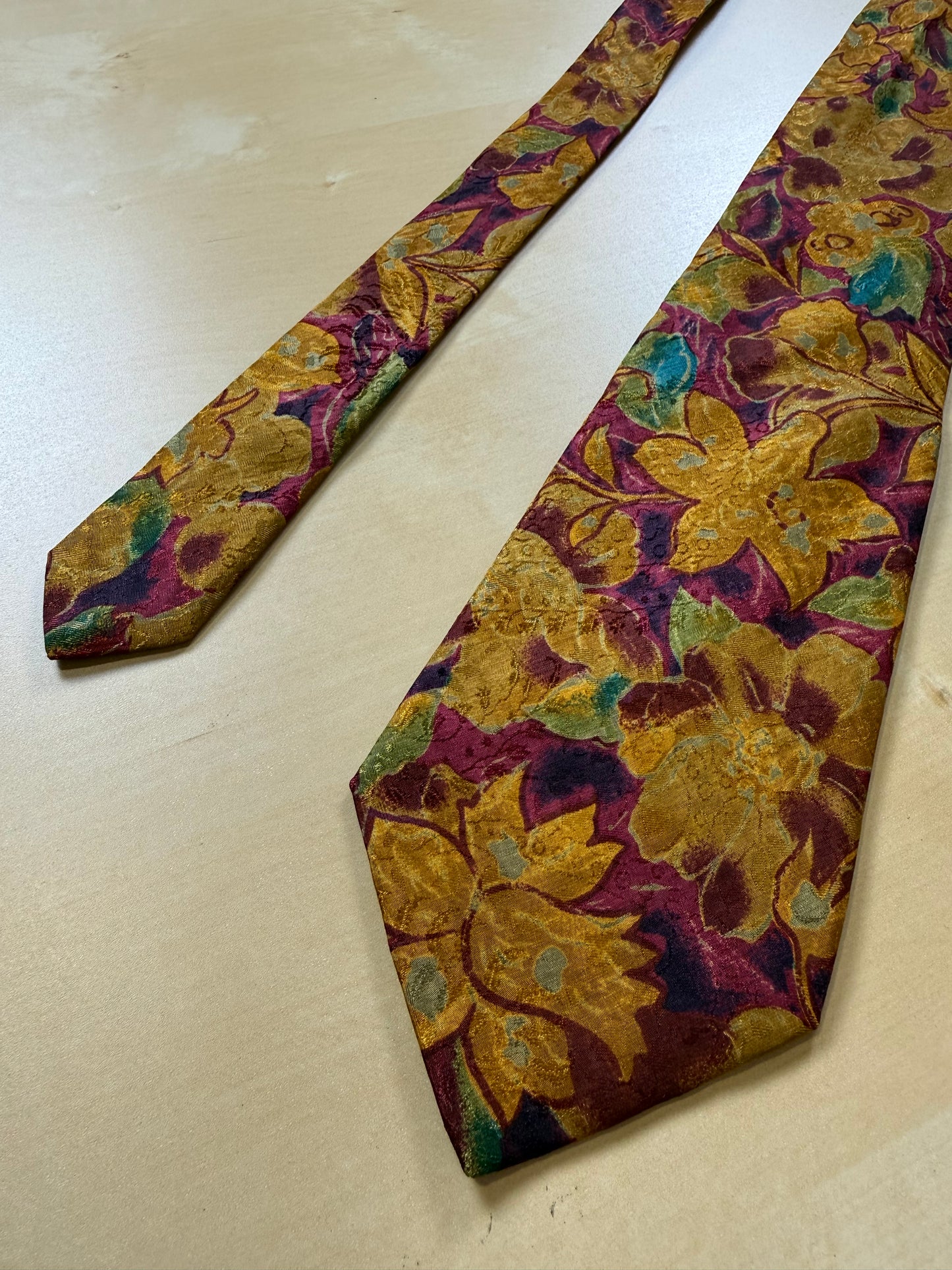 Cravatta Fendi vintage floreale jacquard