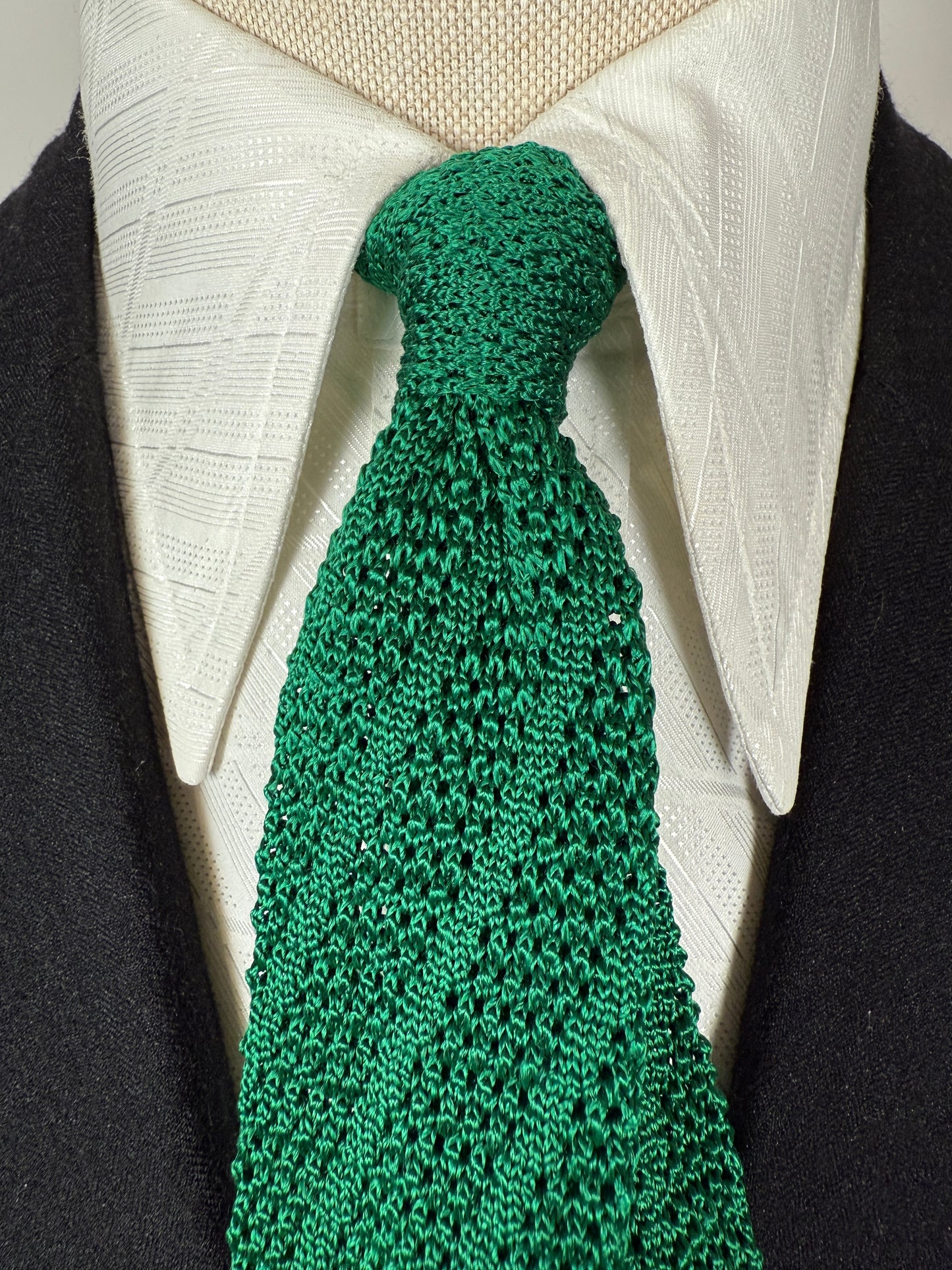 Cravatta in maglia di seta verde smeraldo