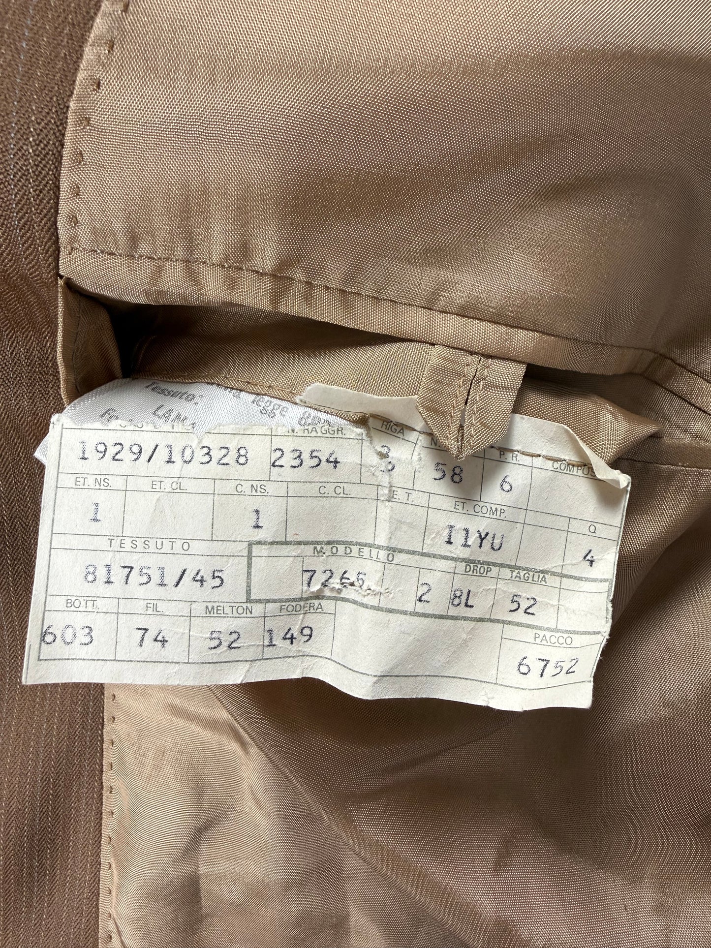 Completo Corneliani anni ‘70 lana pettinata marrone - tg. 48