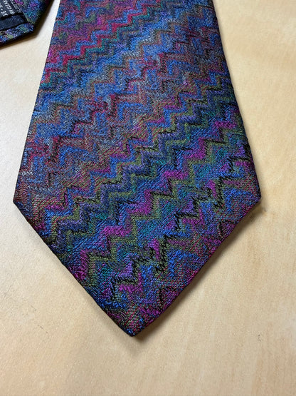 Cravatta Missoni zigzag multicolore viola e blu jacquard