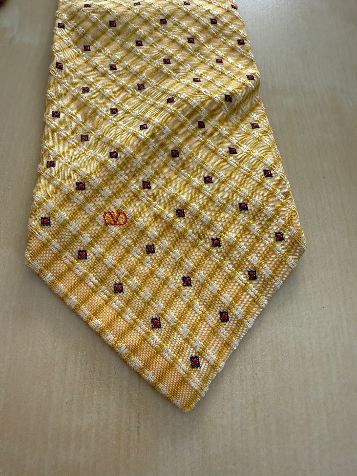 Cravatta Valentino giallo seersucker