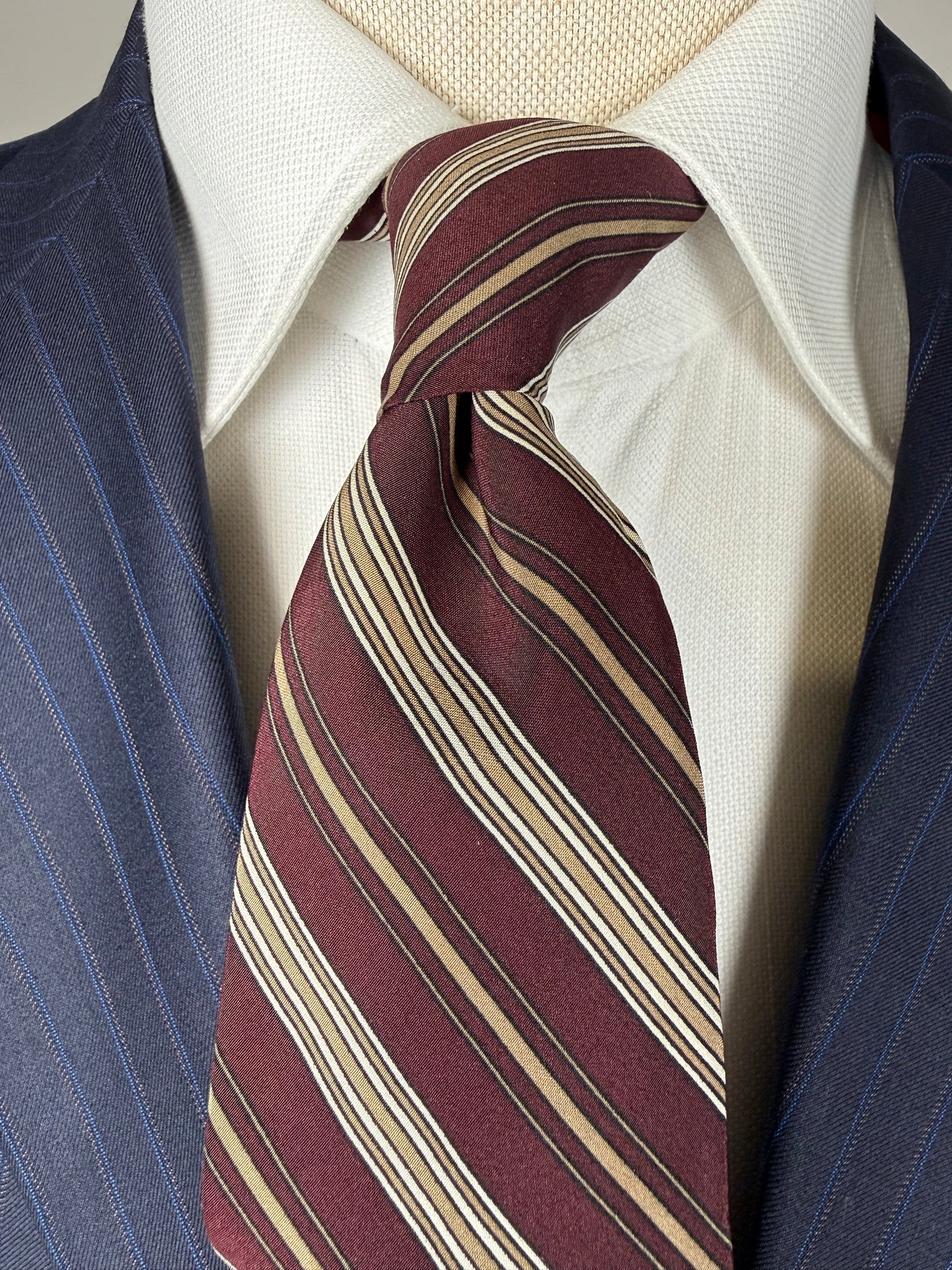 Cravatta Yves Saint Laurent vintage crêpe a righe