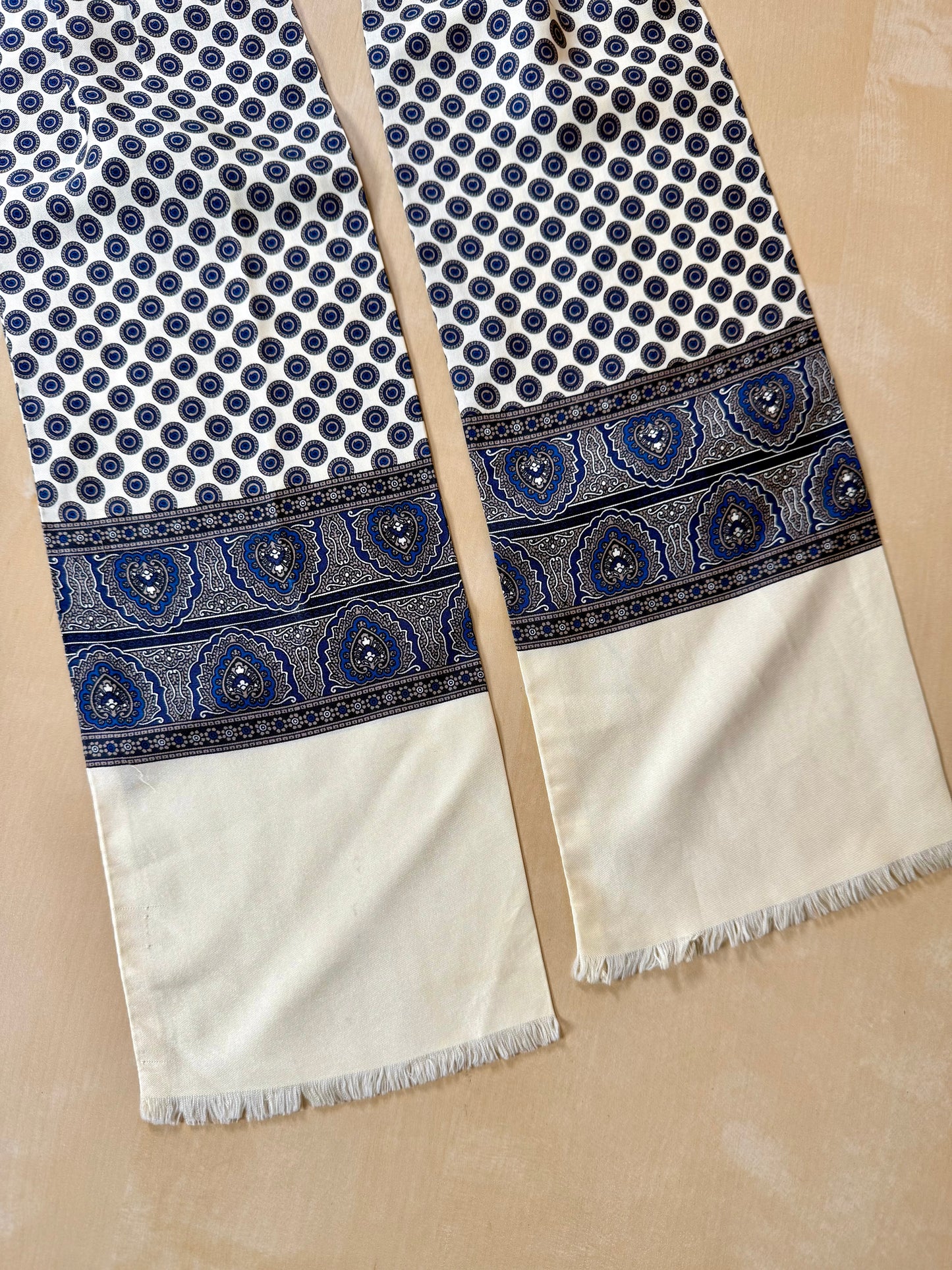 Ascot pala quadrata a frange made in England