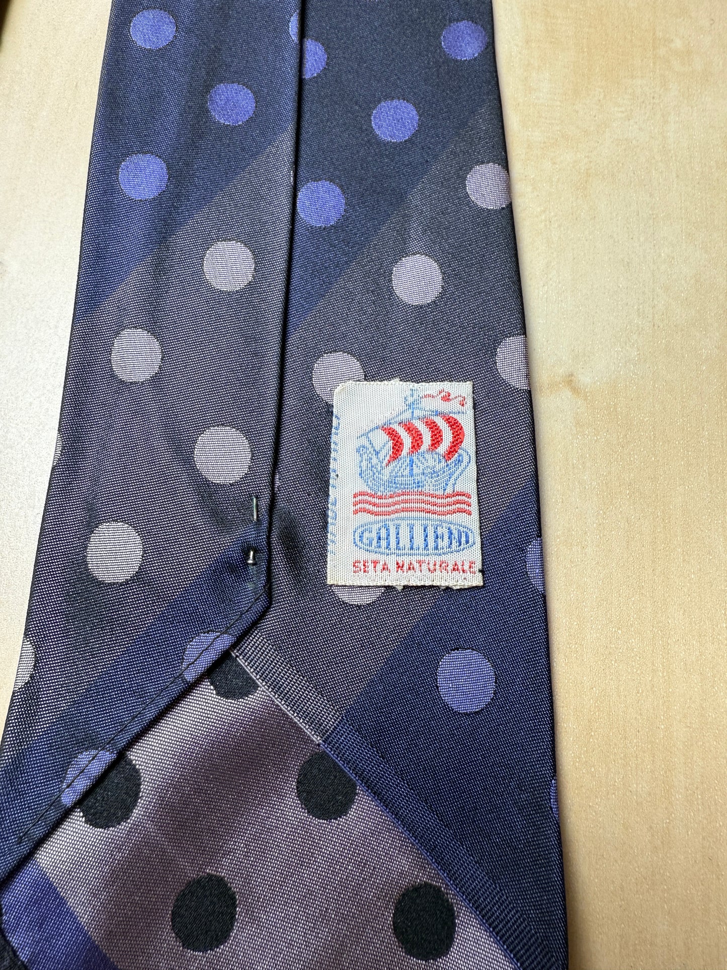 Cravatta anni ‘60 sfoderata a pois