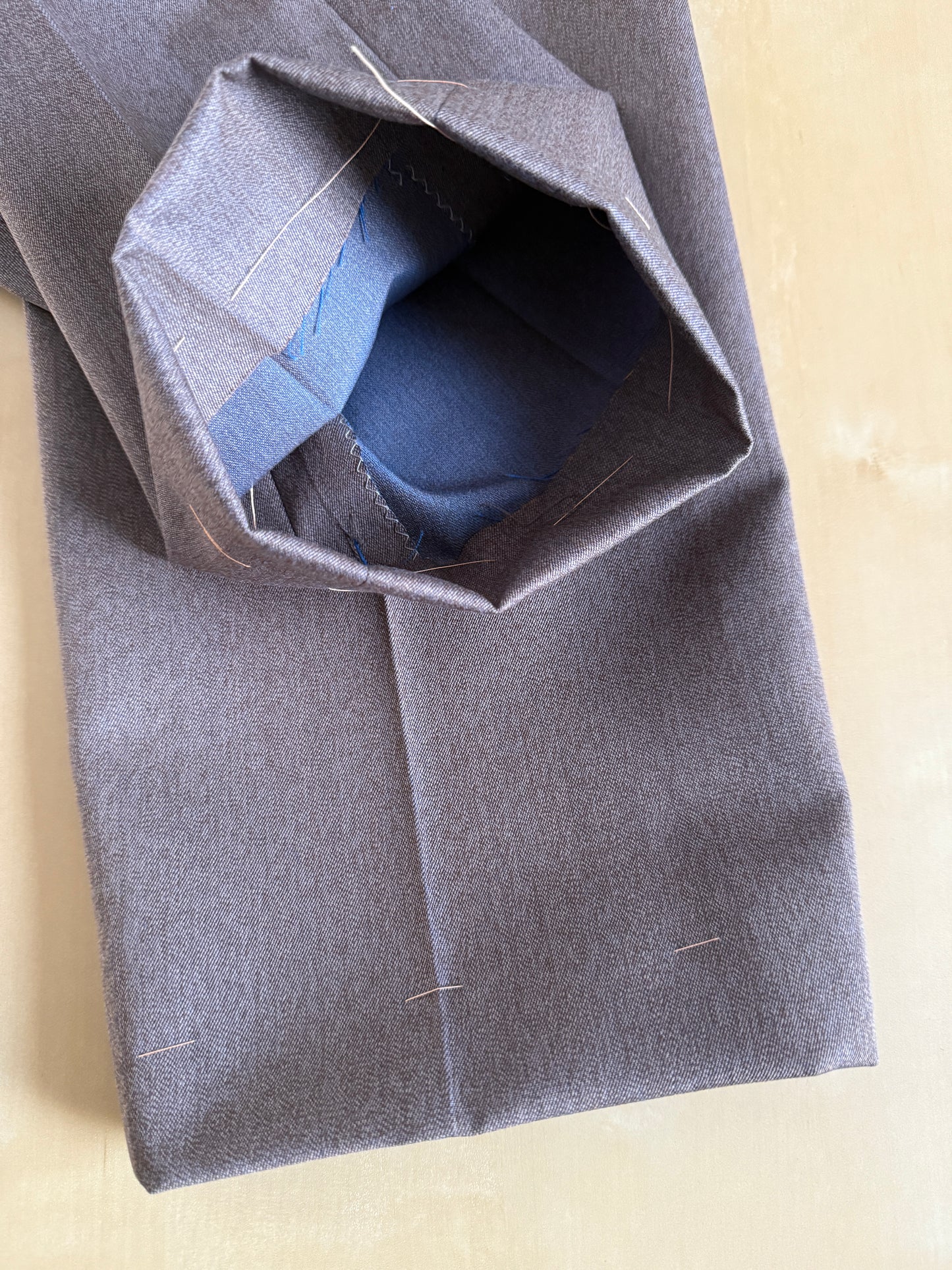 Pantaloni sartoriali anni ‘70 in twill pettinato marrone chiaro (NOS) - tg. 46