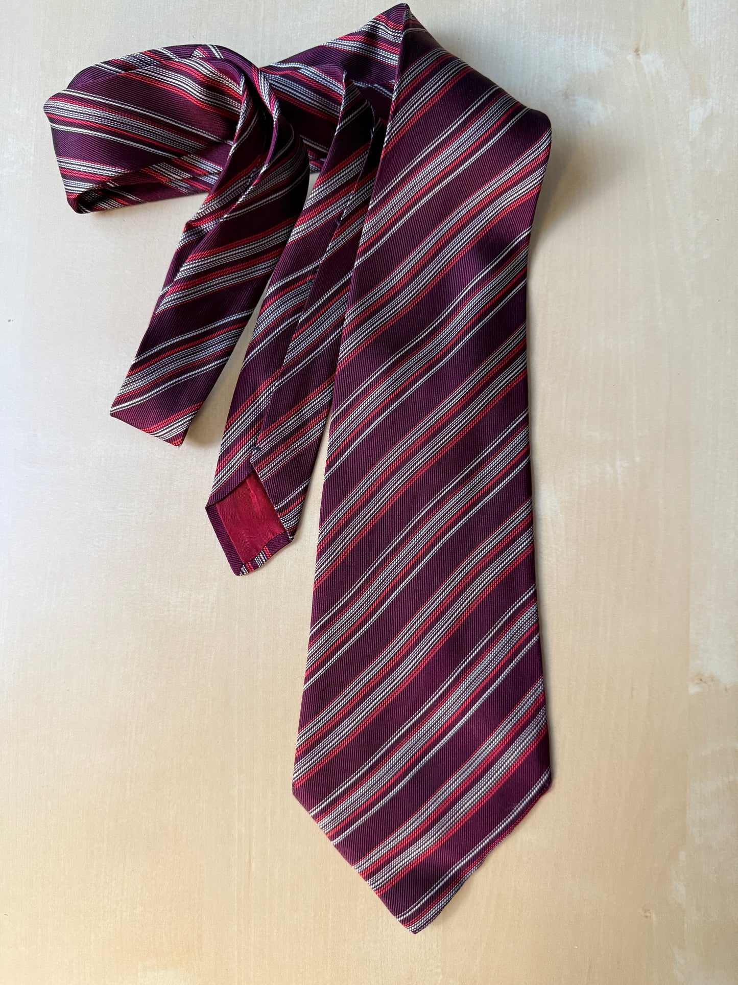 Cravatta anni ‘70 a righe