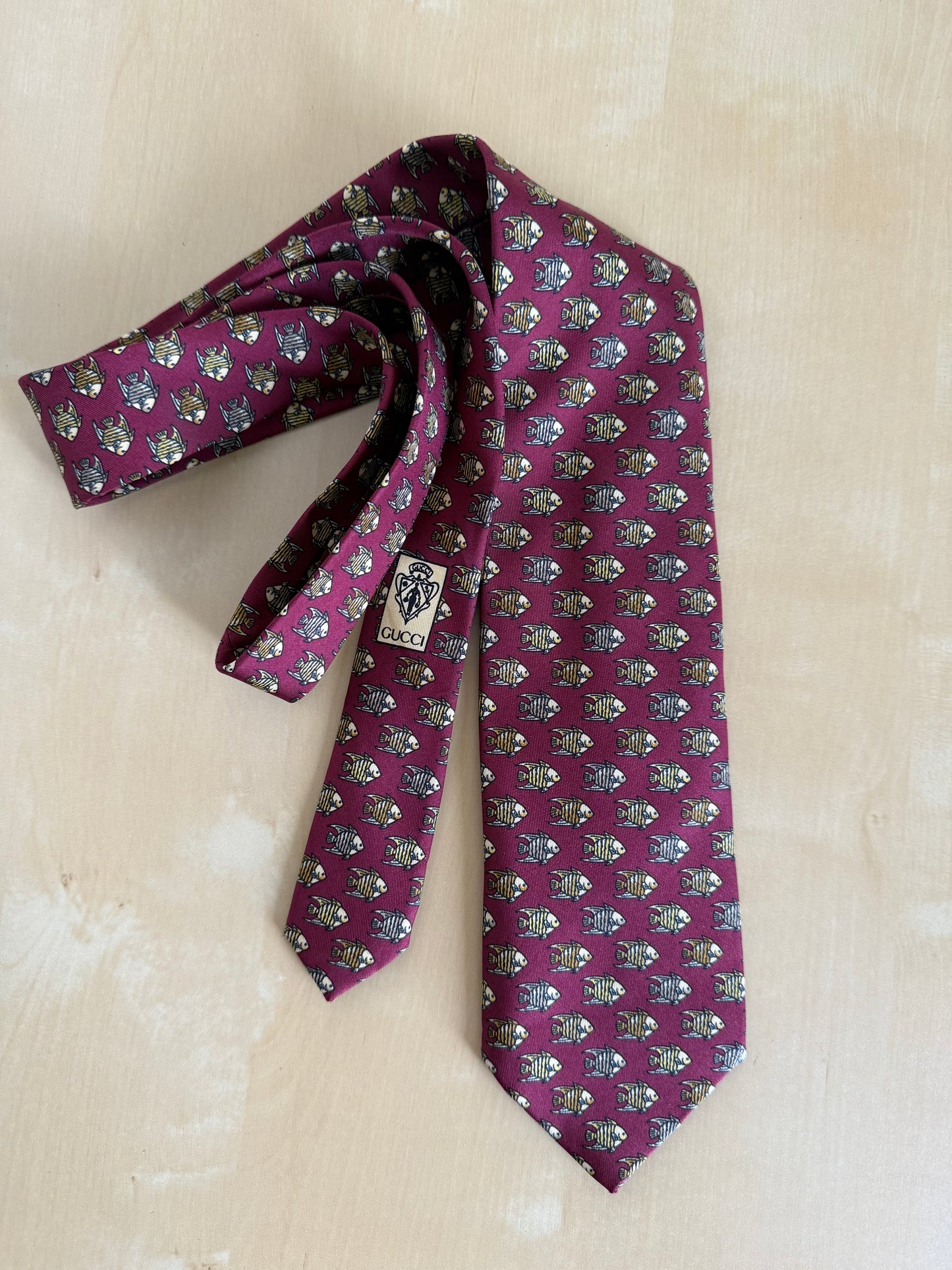 Cravatta Gucci bordeaux con pesci