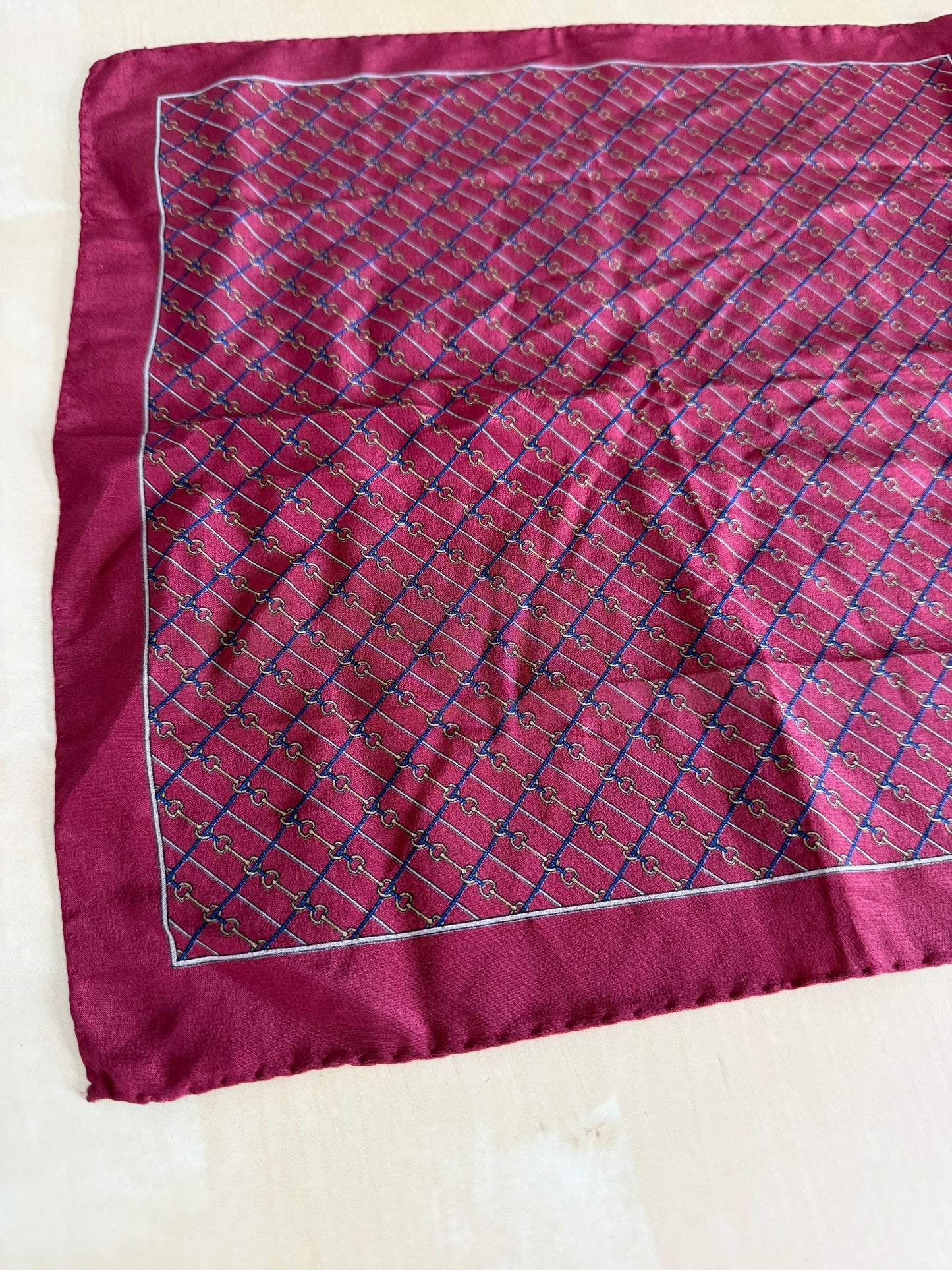 Pochette vintage bordeaux con morsetti