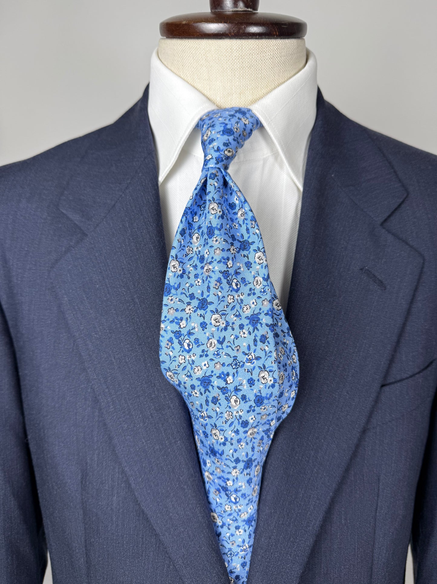 Cravatta Boggi floreale azzurra