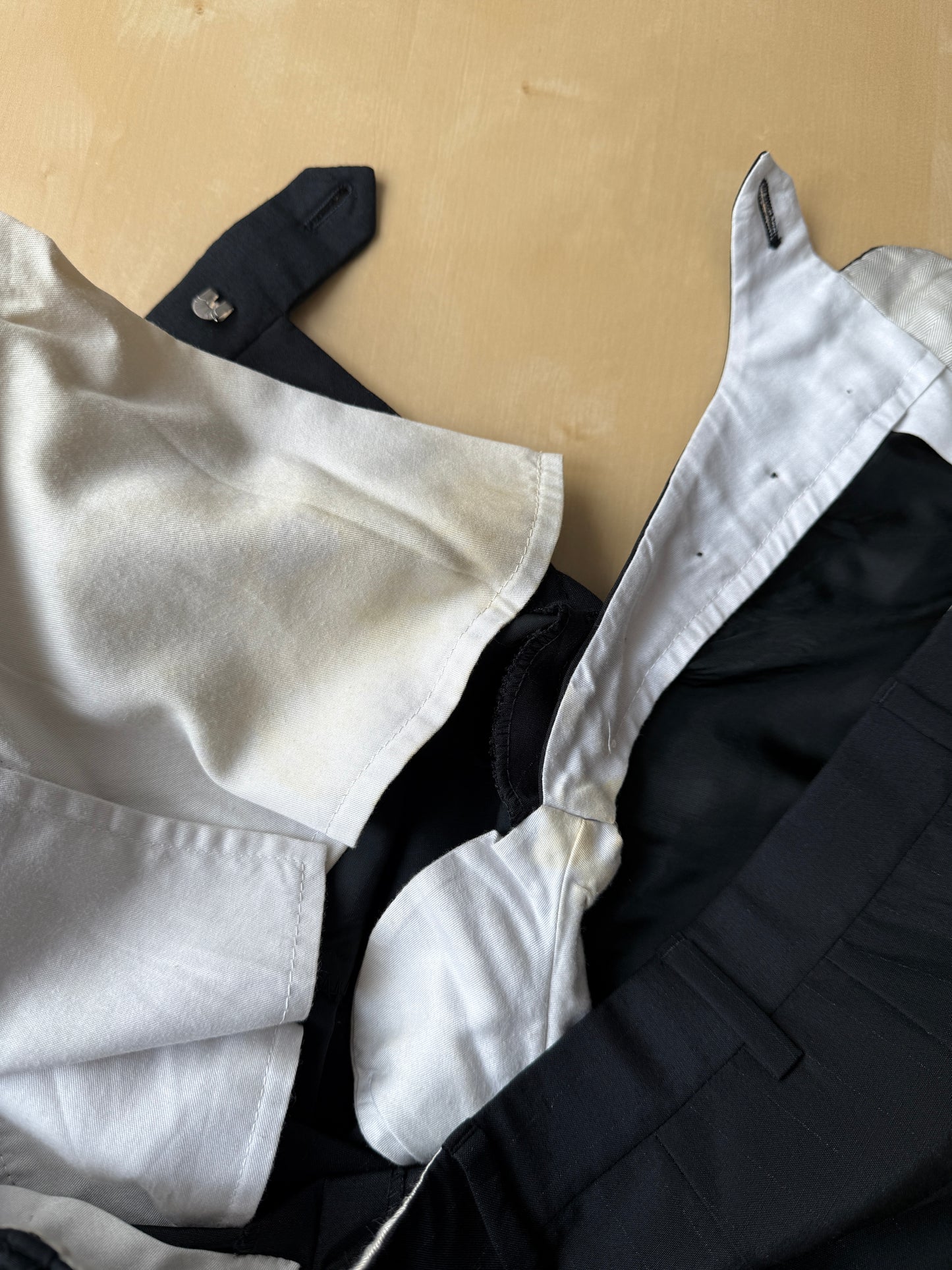 Completo Brioni estivo in seta e lana nero gessato - tg. 48