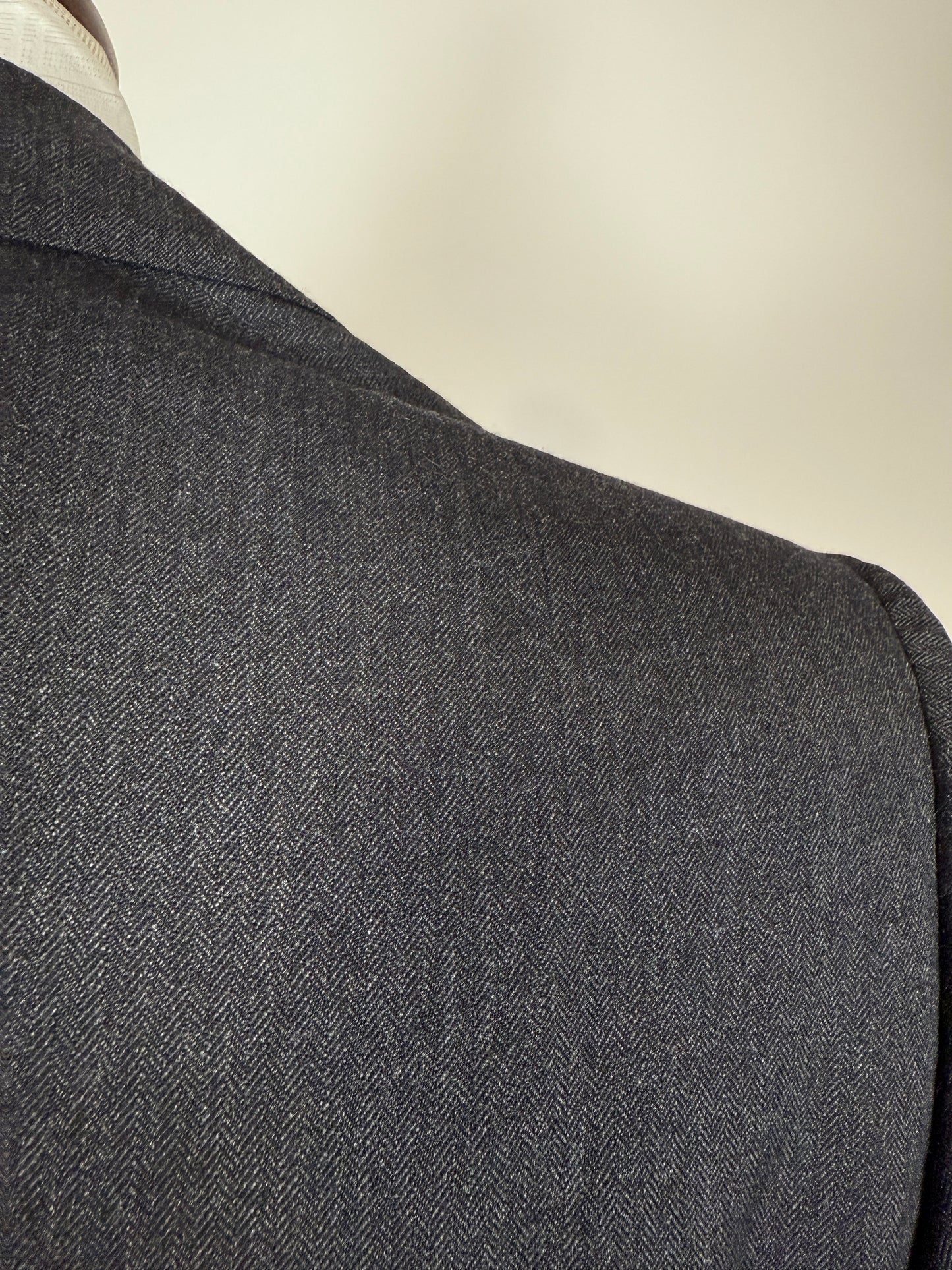 Completo su misura De Paz anni ‘70/‘80 antracite spigato - tg. 46/48