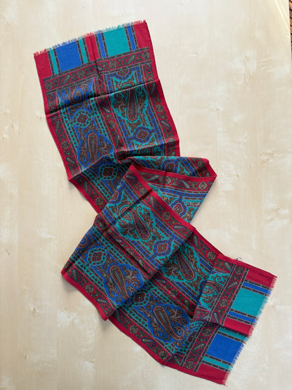 Sciarpa in seta paisley verde rossa e blu