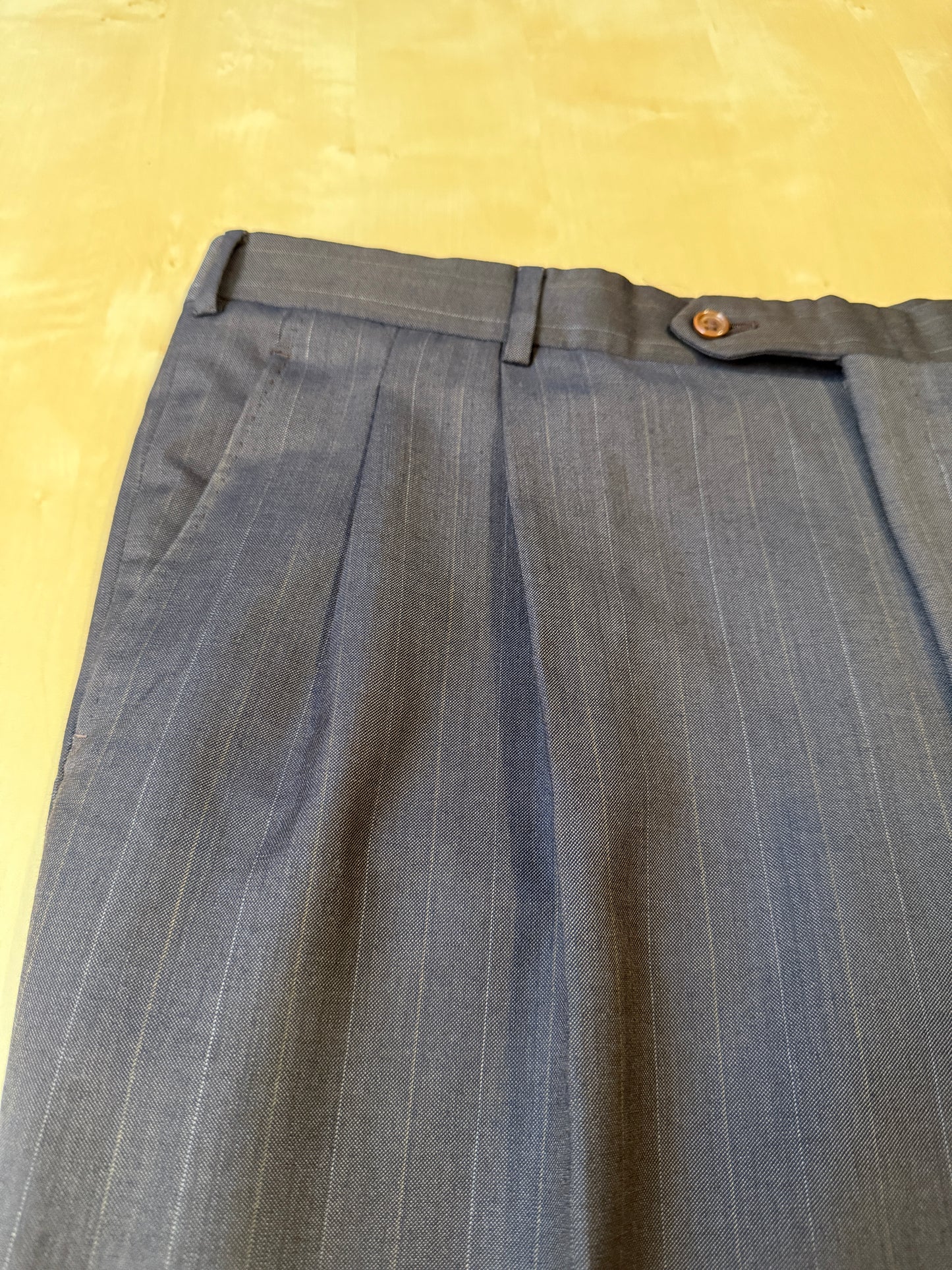 Completo Belvest anni '80 marrone gessato - tg. 56/58