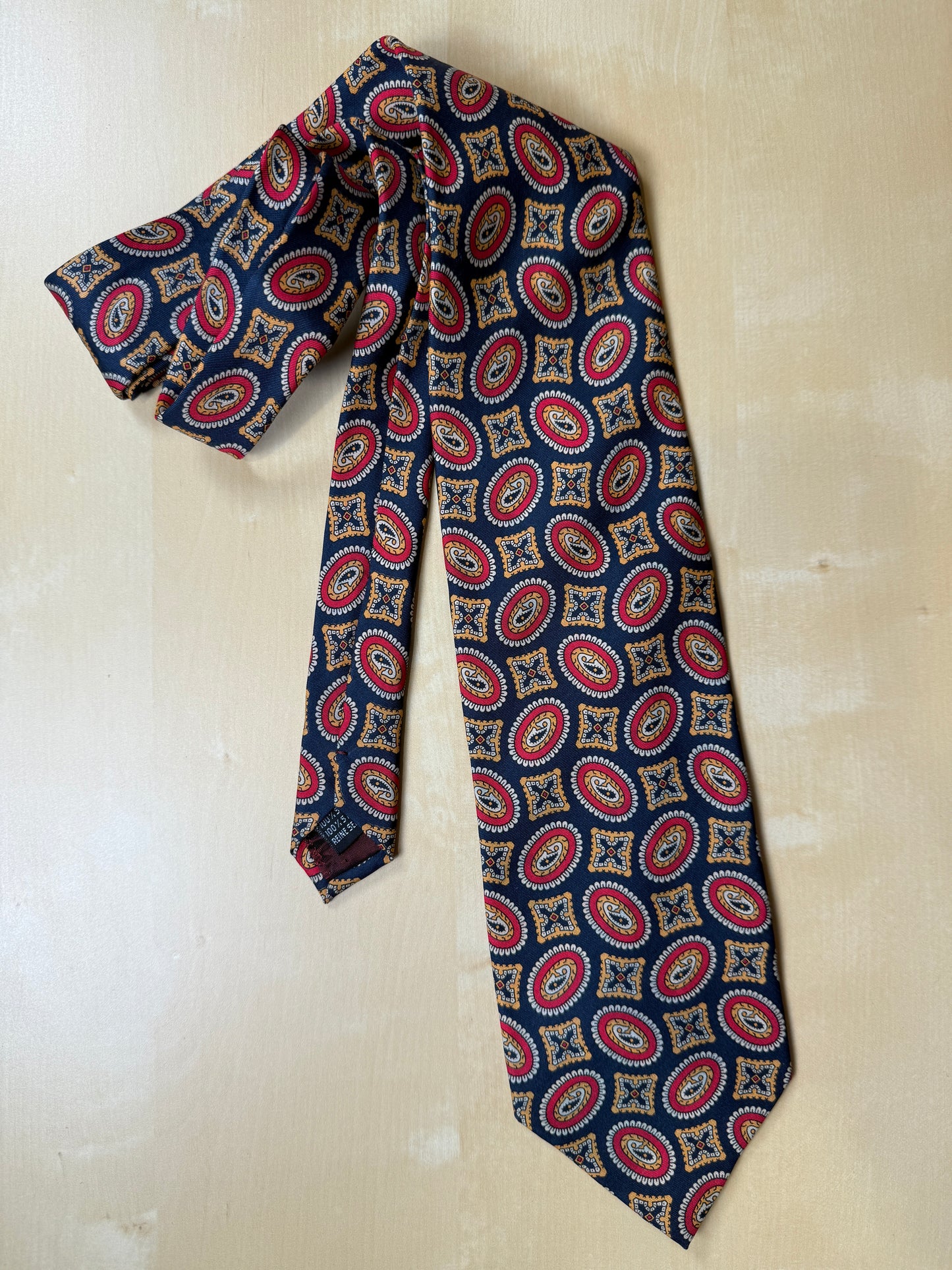 Cravatta Armani fantasia medaglioni