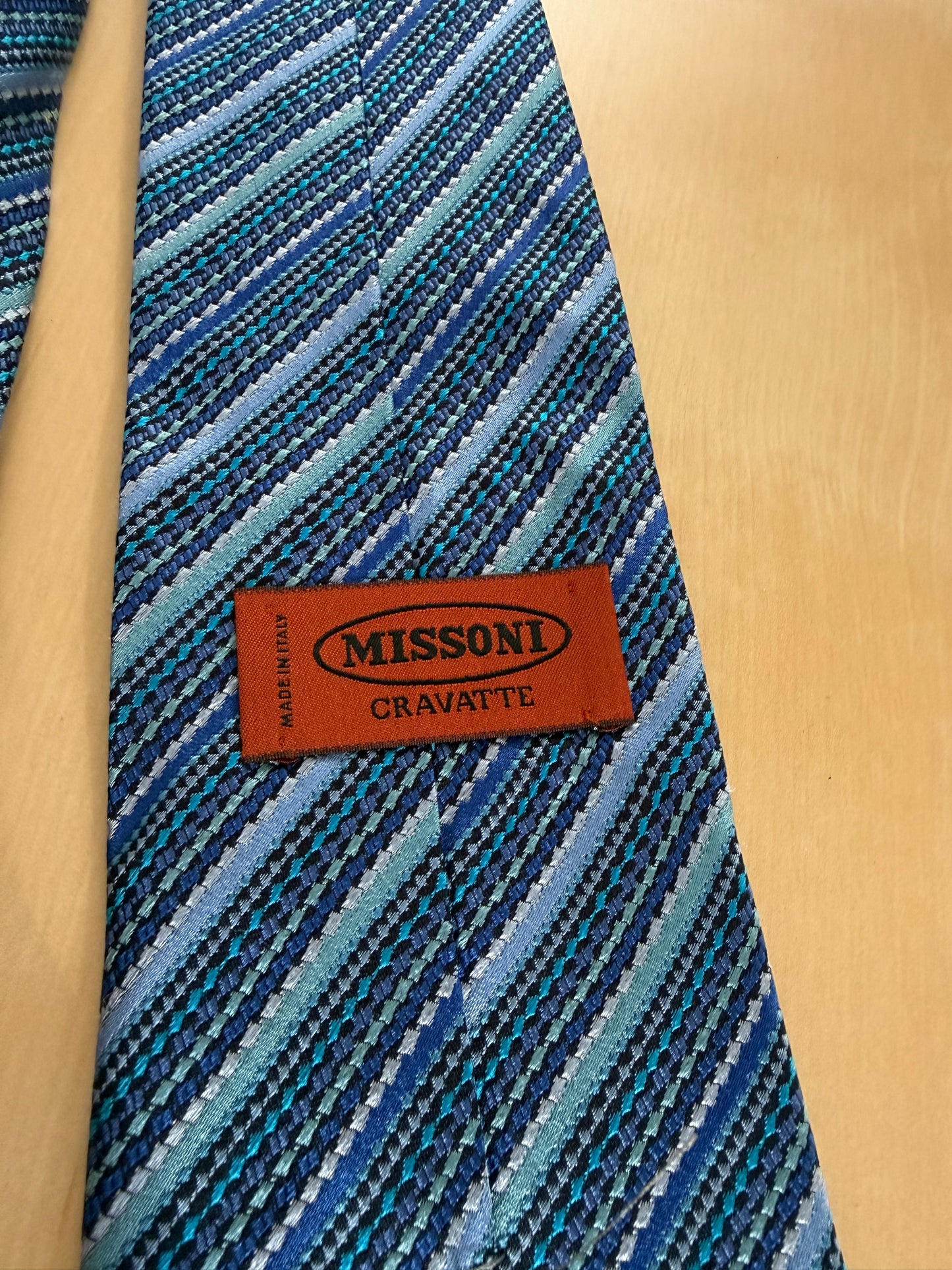Cravatta Missoni fantasia striata blu