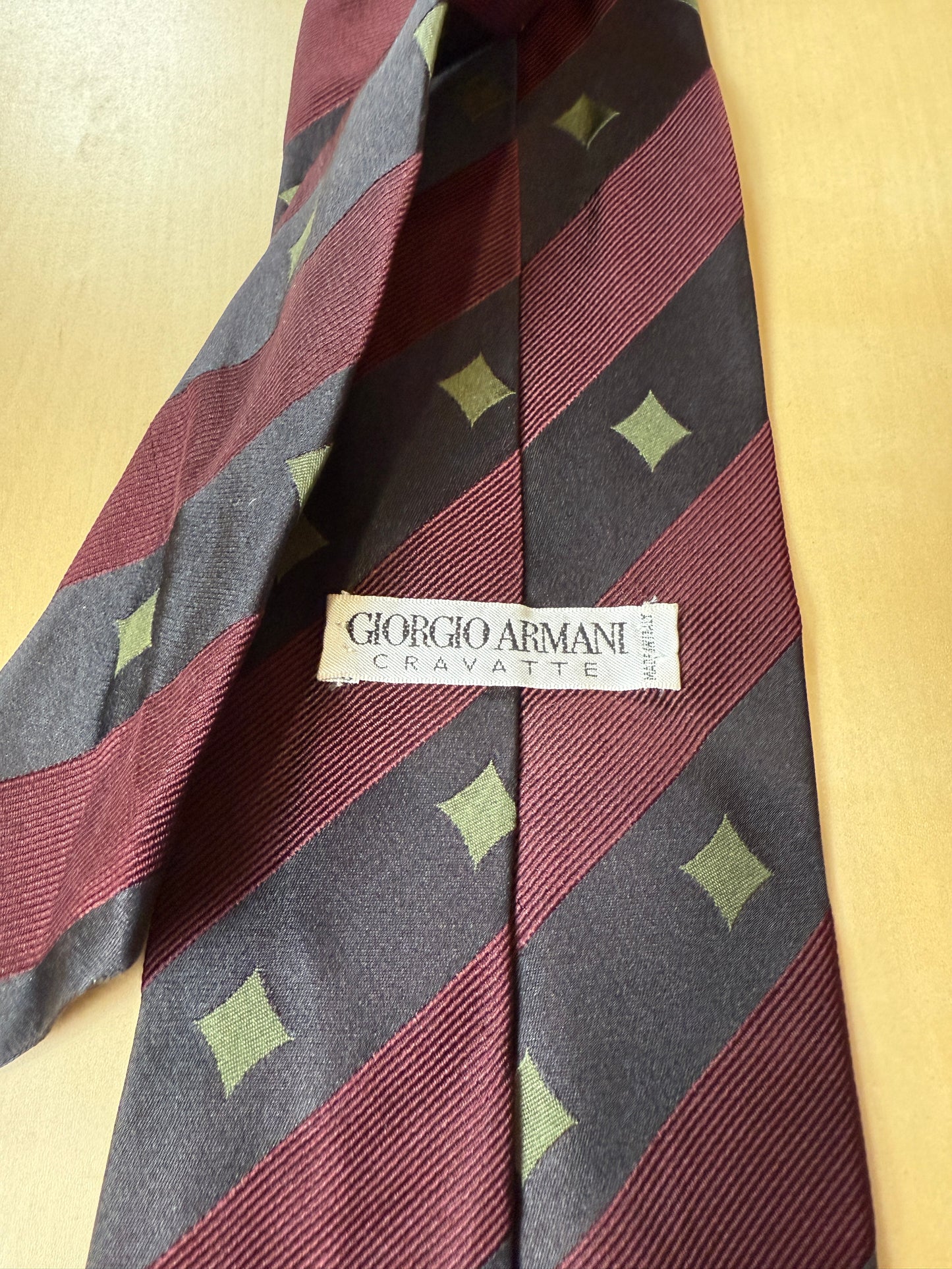 Cravatta Giorgio Armani regimental rossa e antracite con rombi