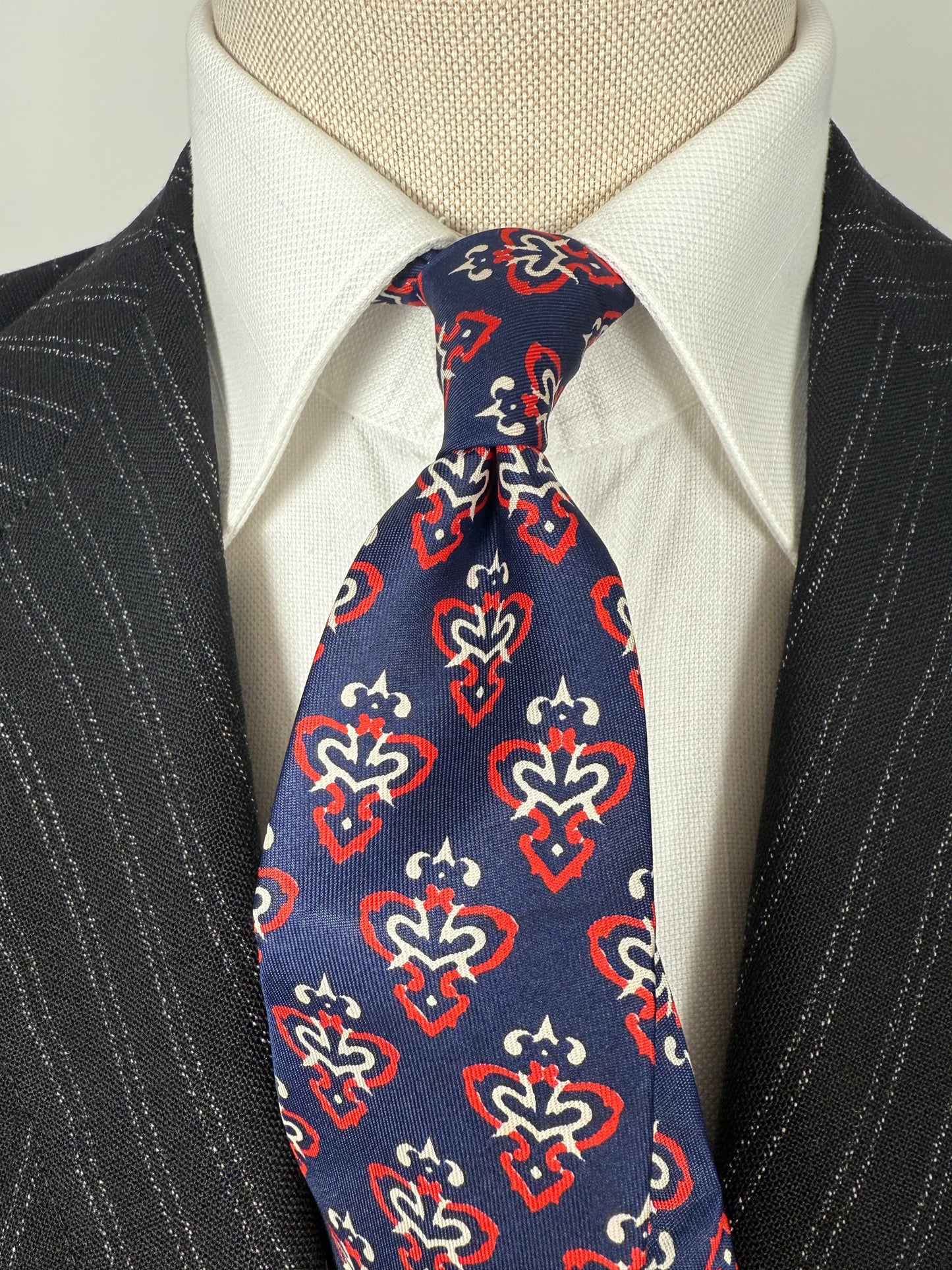 Cravatta anni ‘60/‘70 gigli