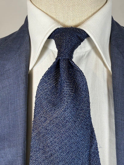 Cravatta Oliver Valentino seta grezza blu trama herringbone