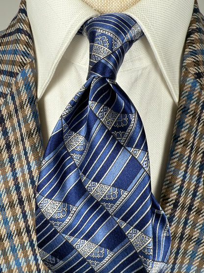 Cravatta Yves Saint Laurent fantasia geometrica blu