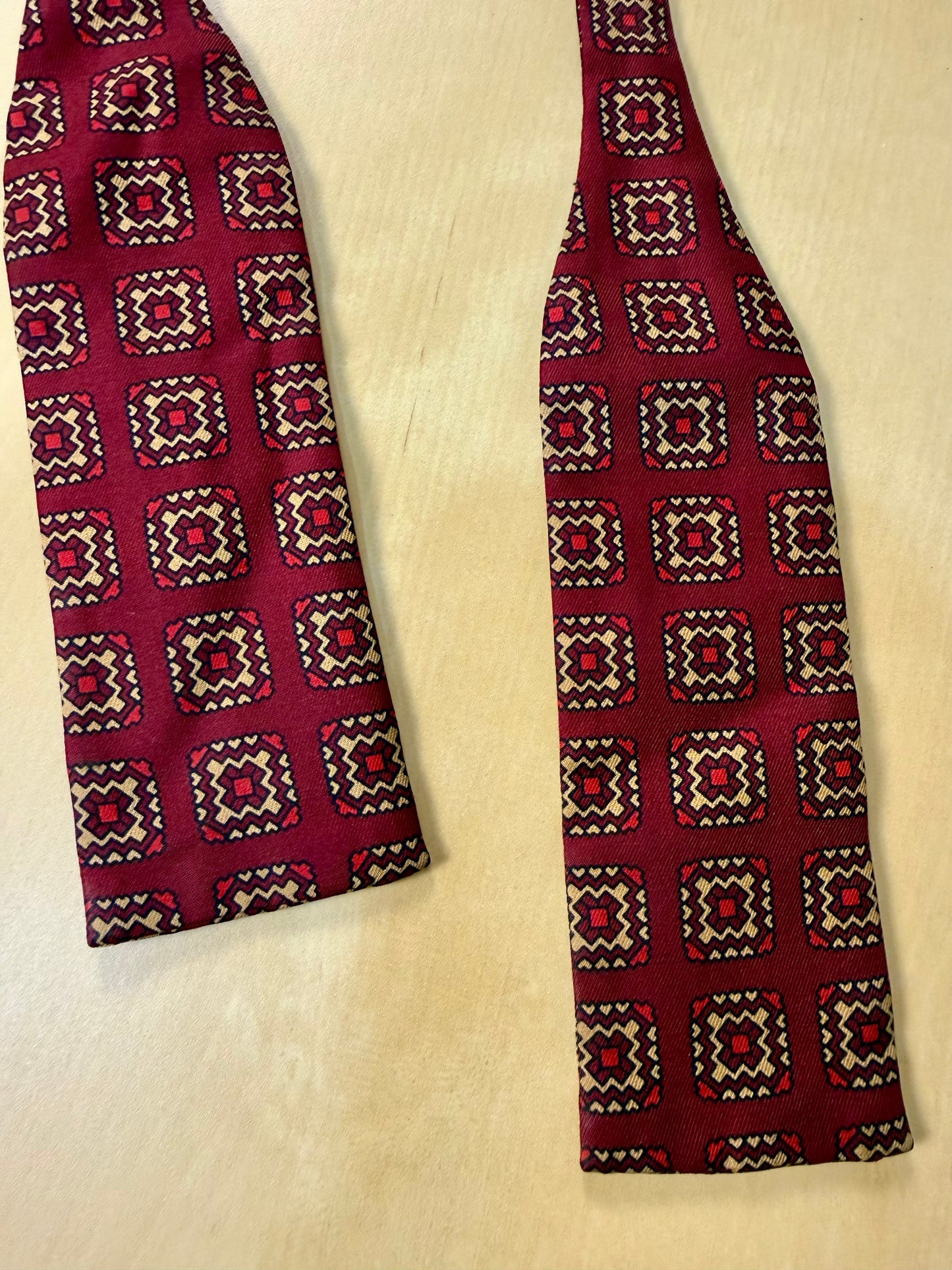Papillon vintage bordeaux micro fantasia