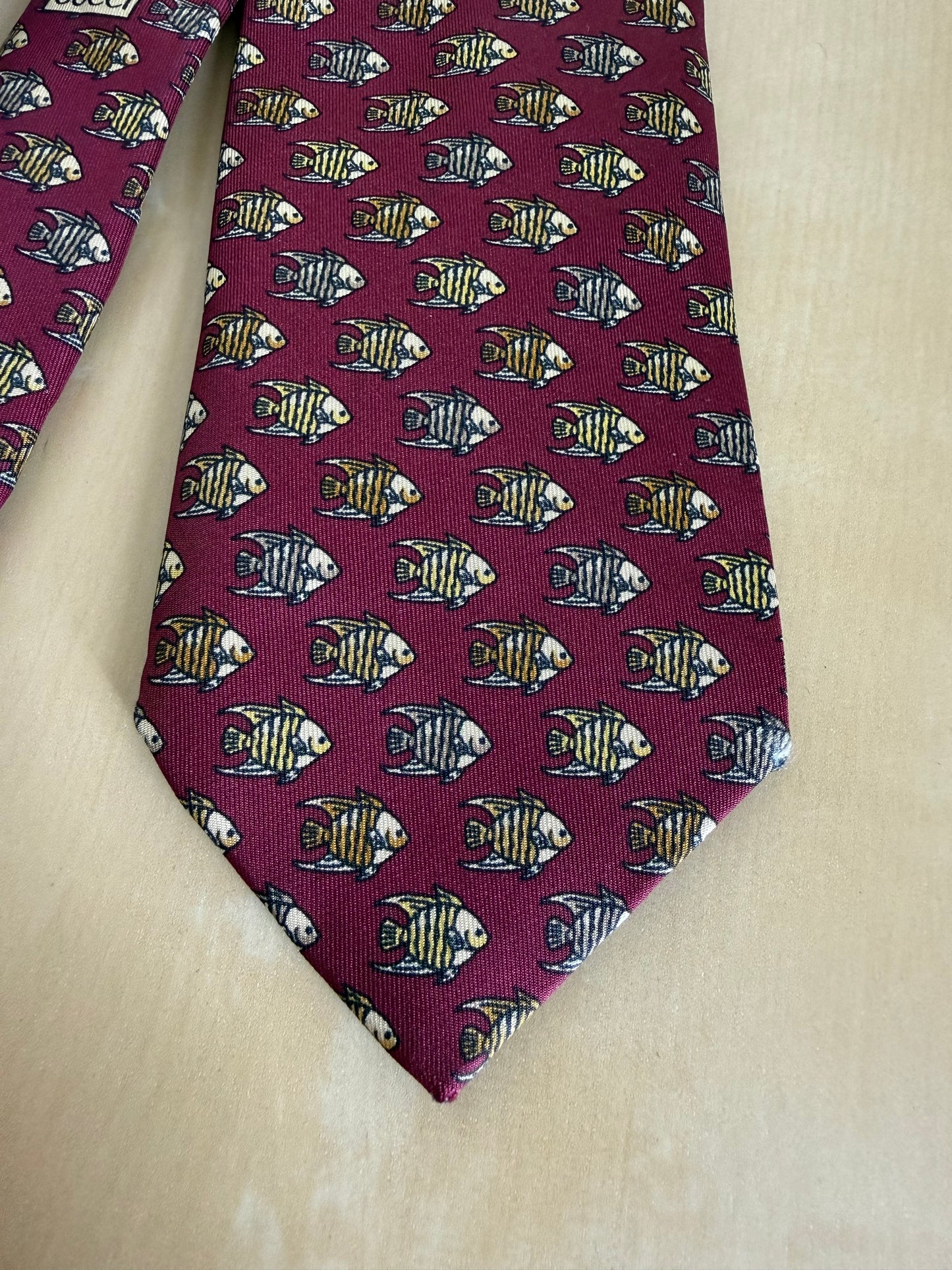 Cravatta Gucci bordeaux con pesci