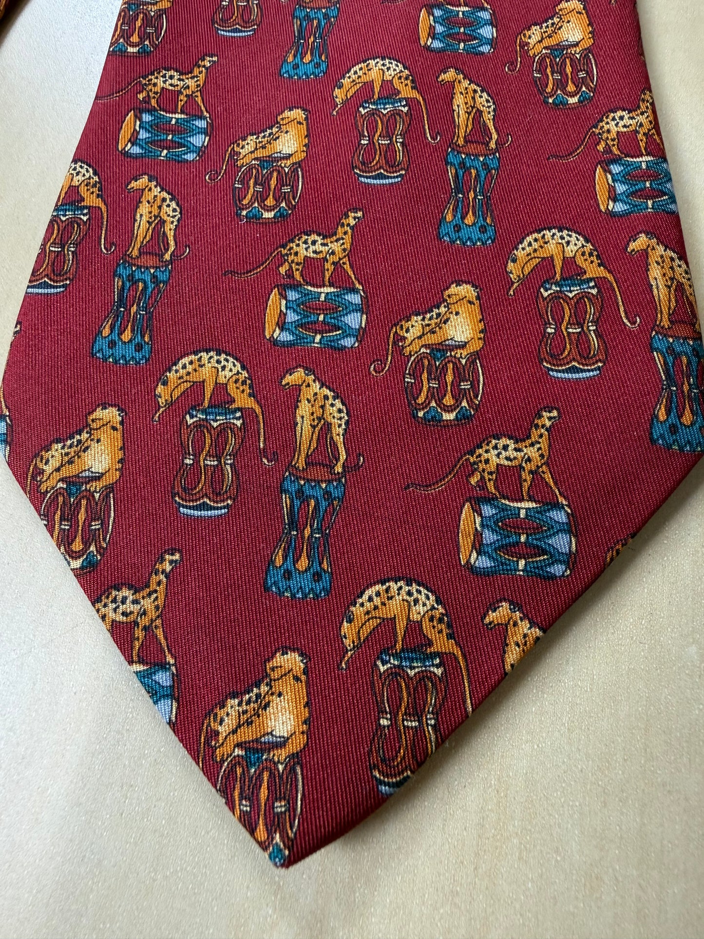 Cravatta Ferragamo con ghepardi