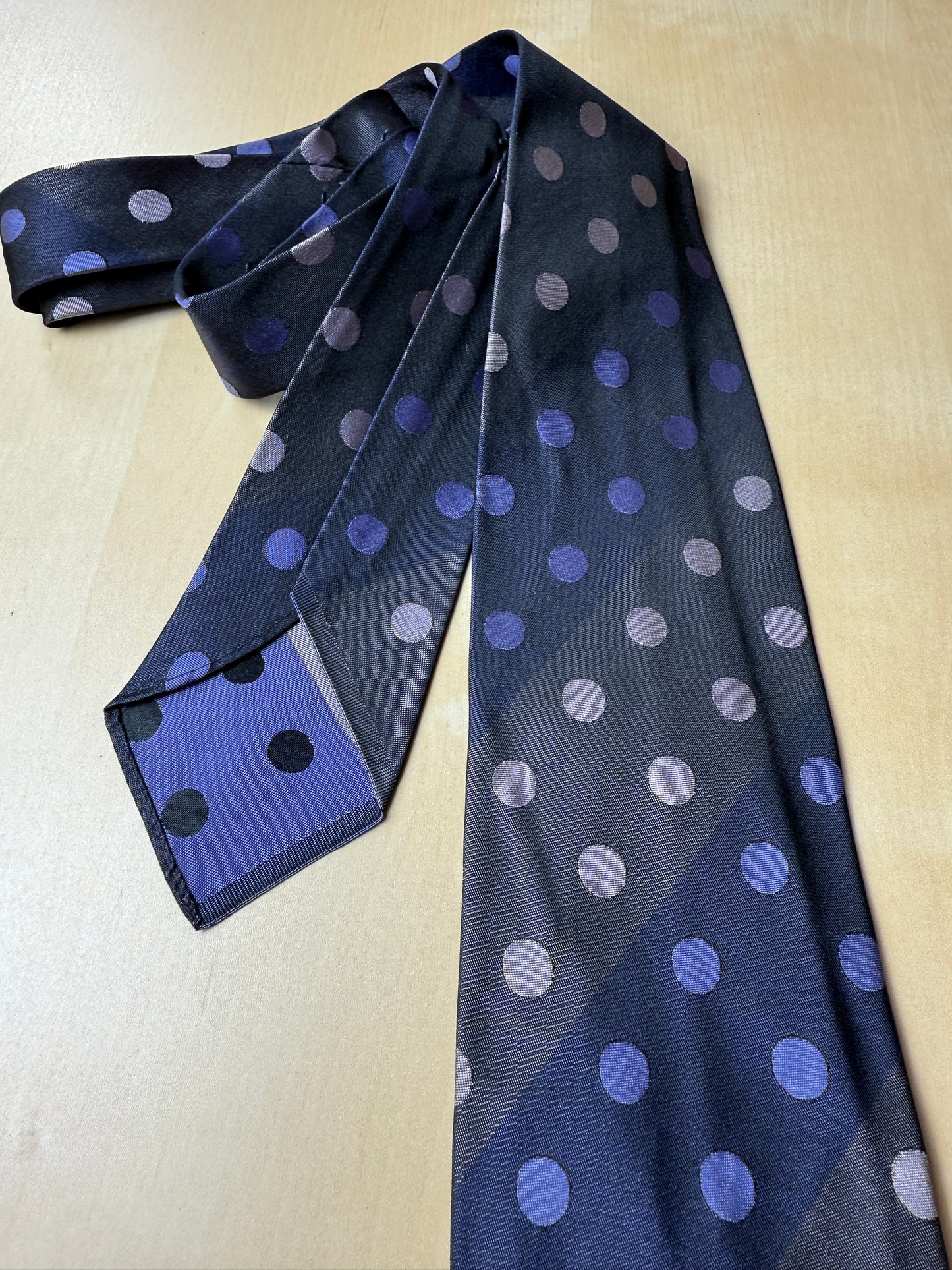 Cravatta anni ‘60 sfoderata a pois