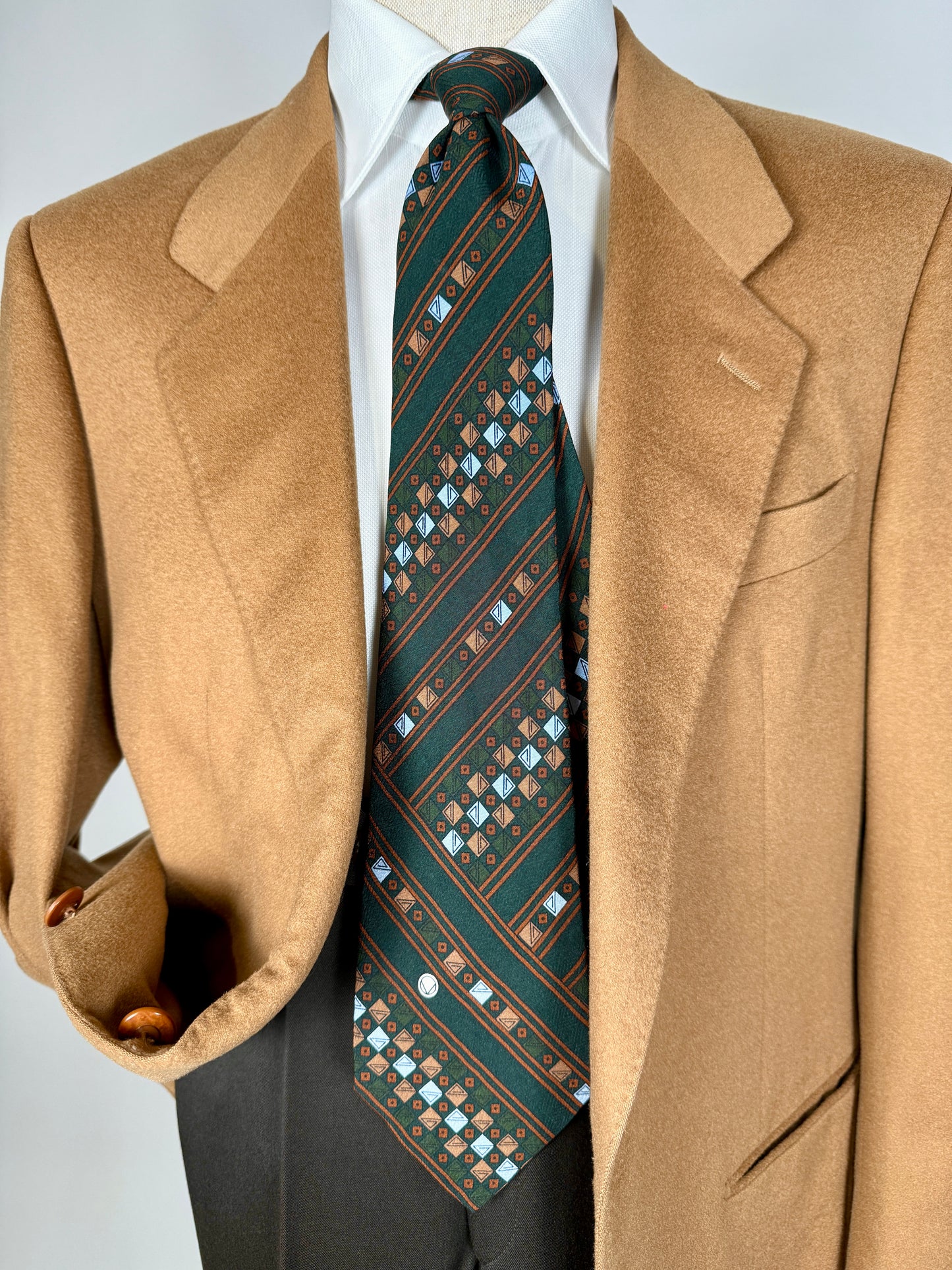 Cravatta Valentino anni ‘70 geometrica jacquard