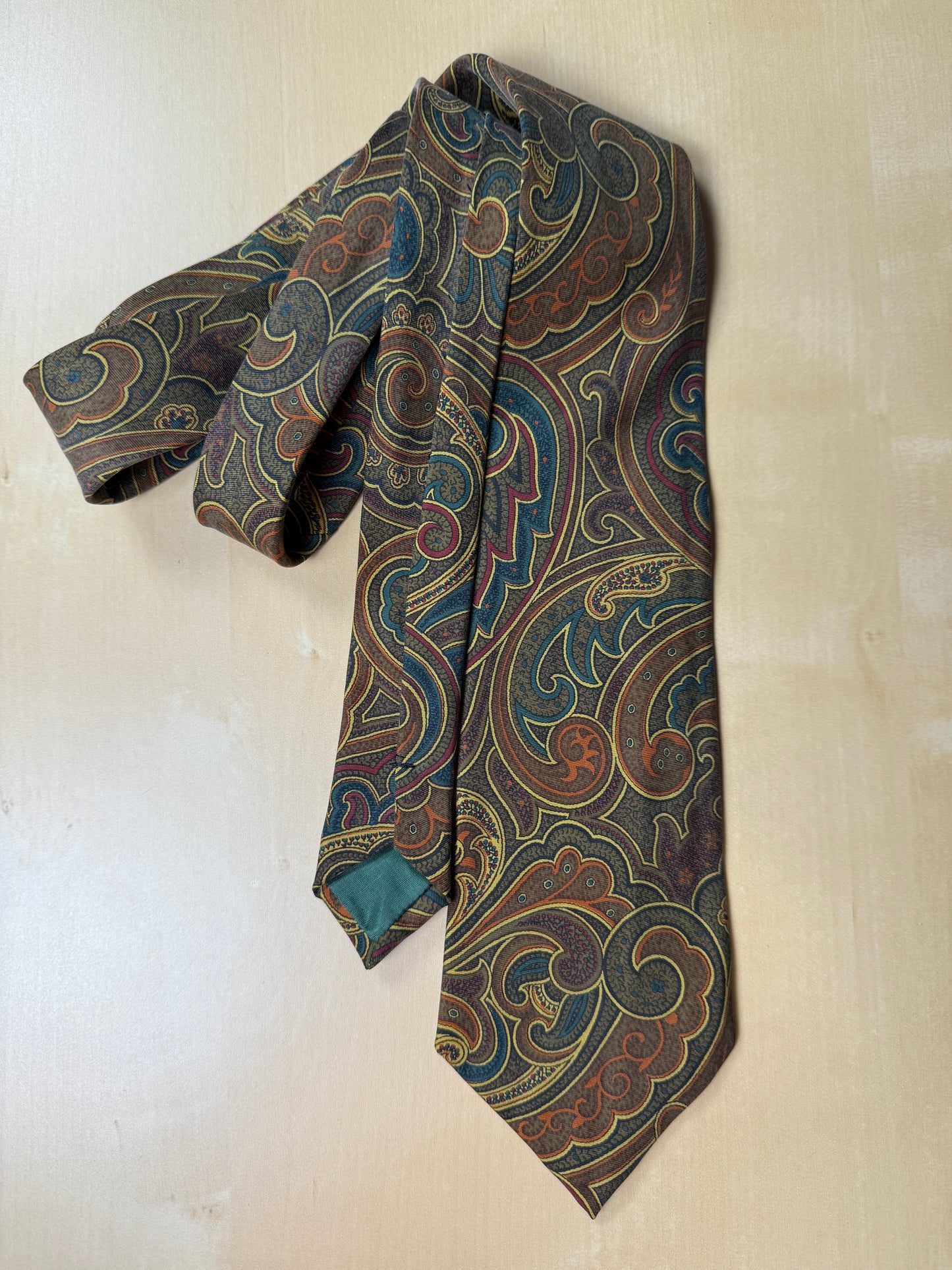 Cravatta paisley cachi e verde