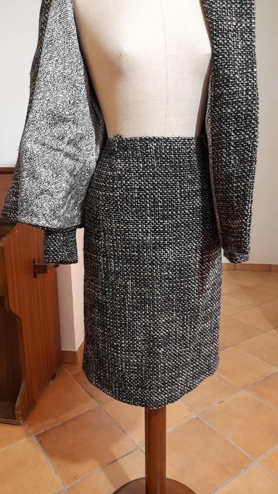 Max Mara skirt suit wool bouclé size 42