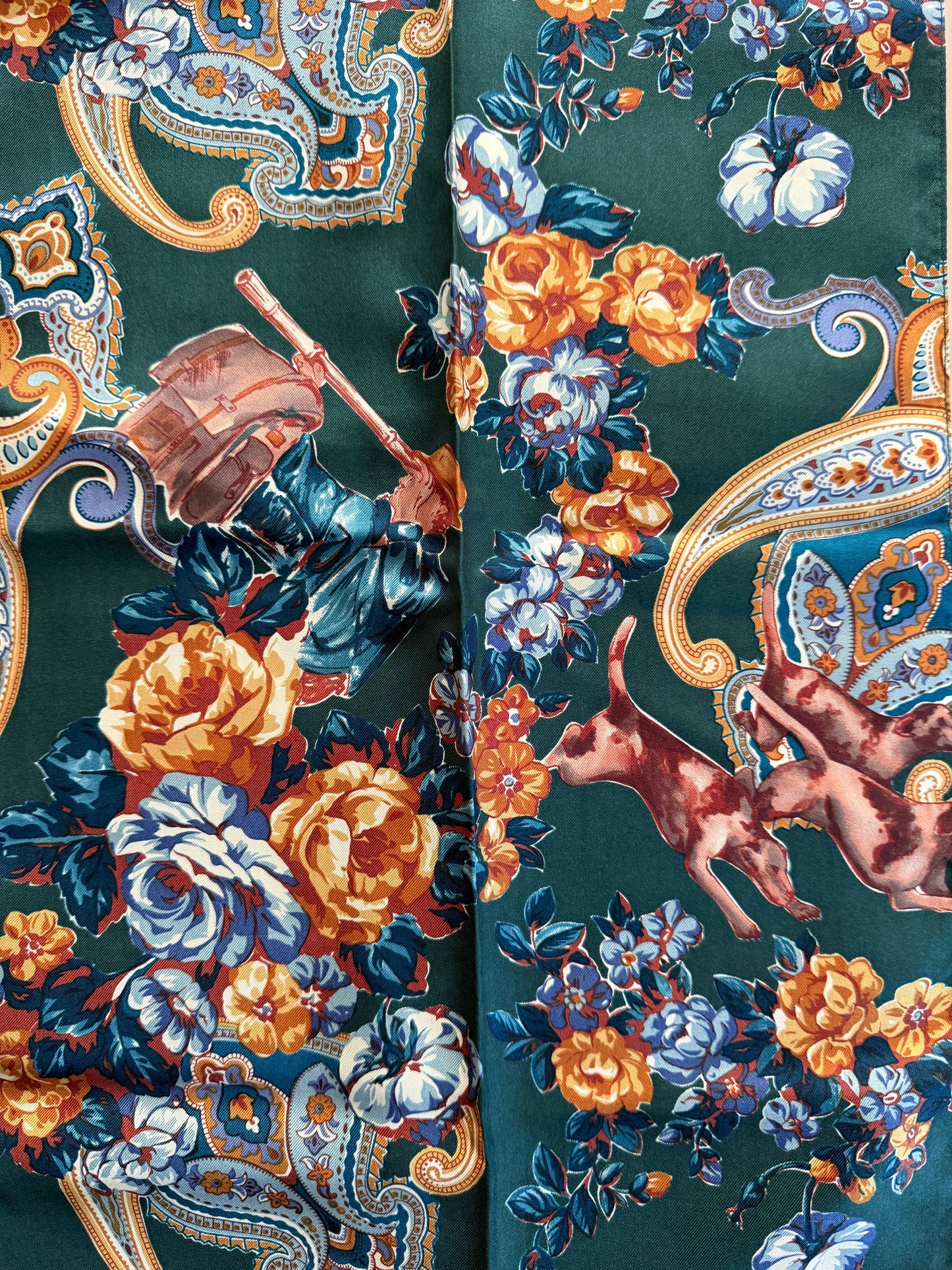 Sciarpa in seta Prochownick fantasia floreale e caccia