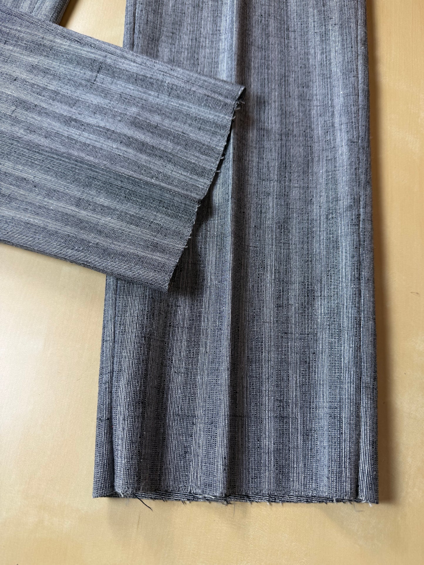 Pantaloni anni '80 grigio chiaro misto lana viscosa e seta (NOS) - tg. 50