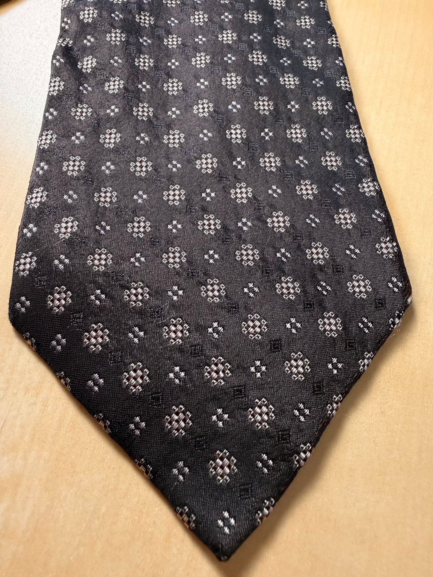 Cravatta Gucci grigio-bronzo micro fantasia