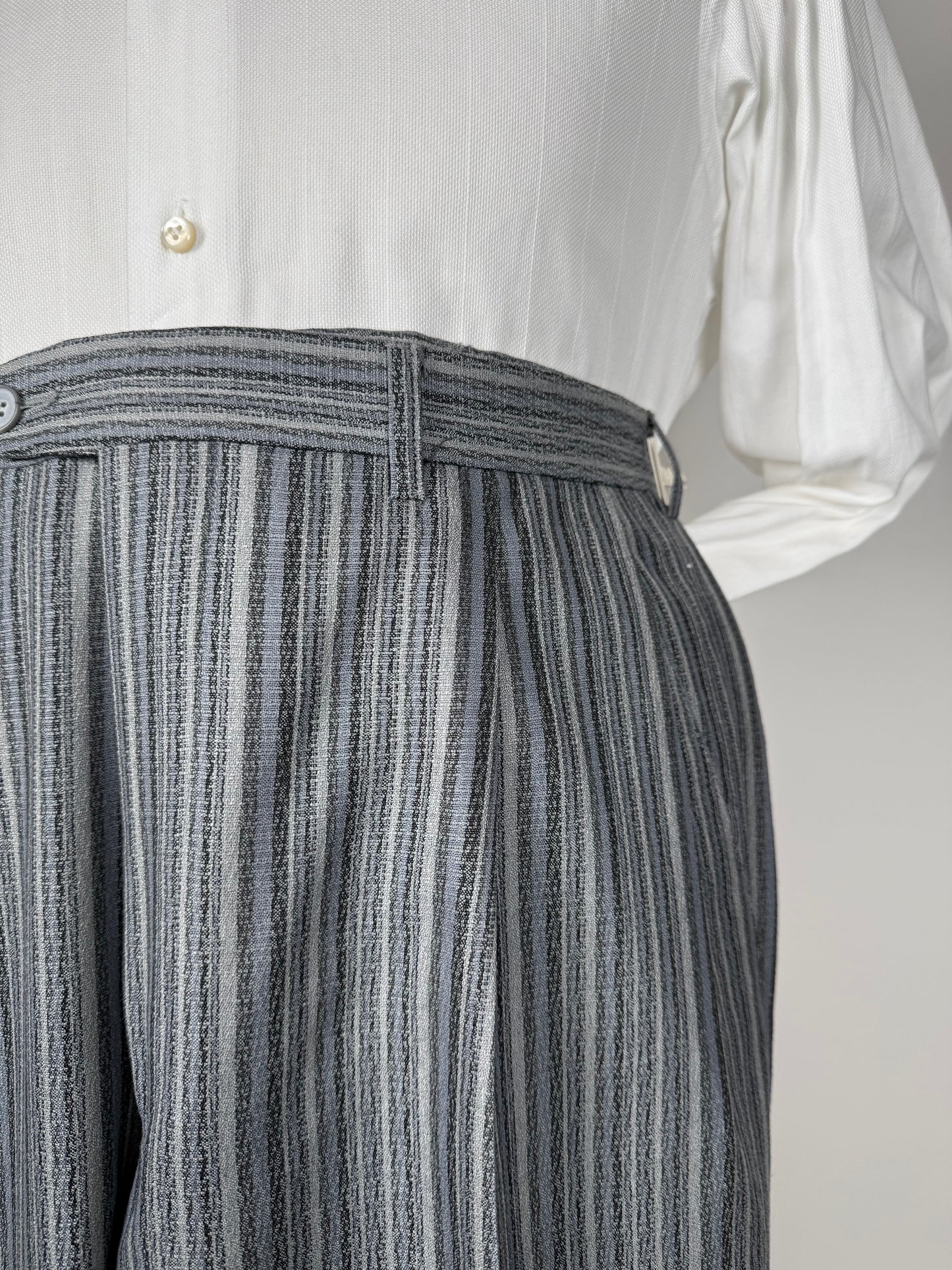 Pantaloni anni ‘80 in fresco lana grigio striato (NOS) - tg. 52