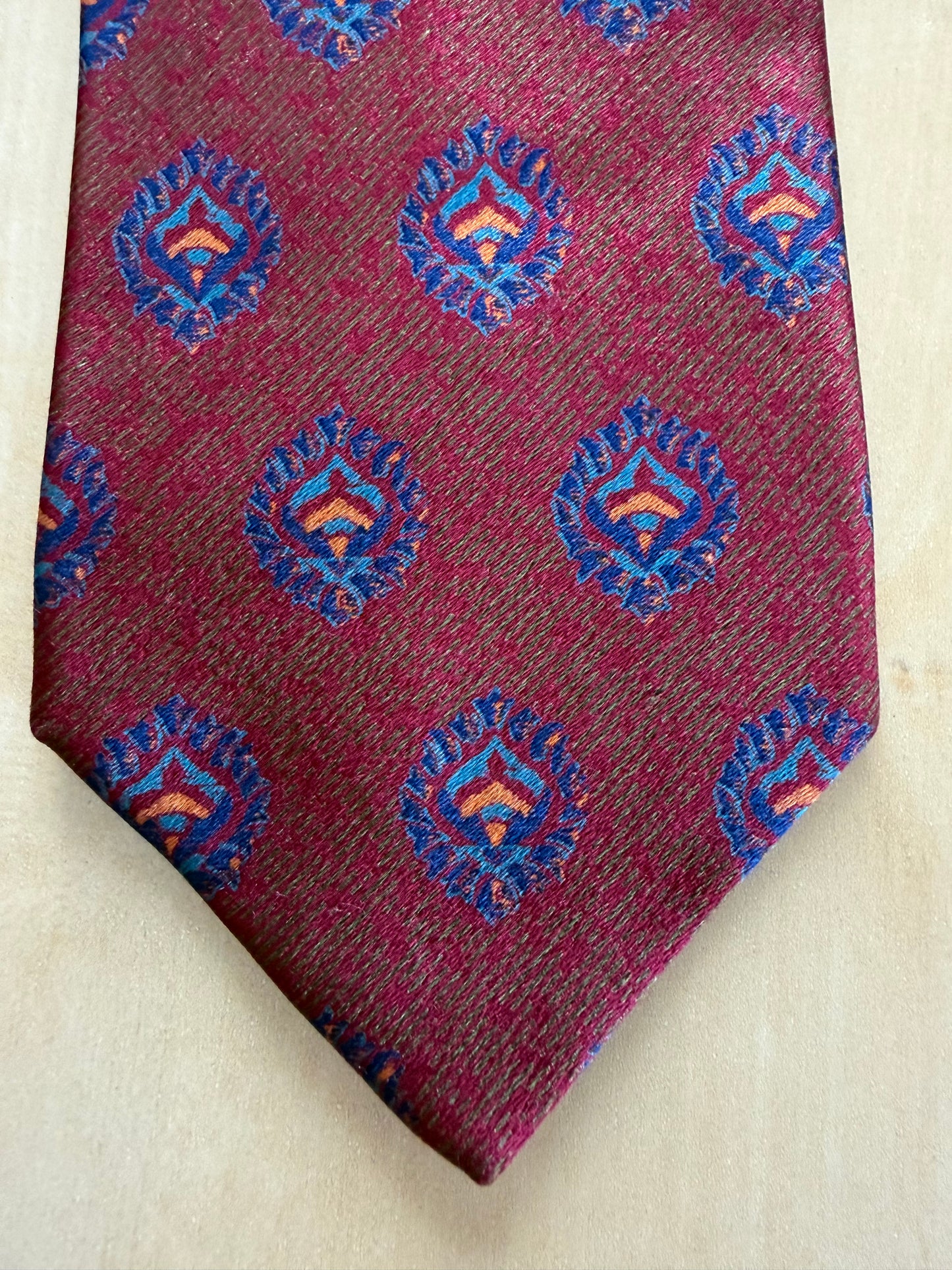 Cravatta Gianfranco Ferré rossa fantasia blu