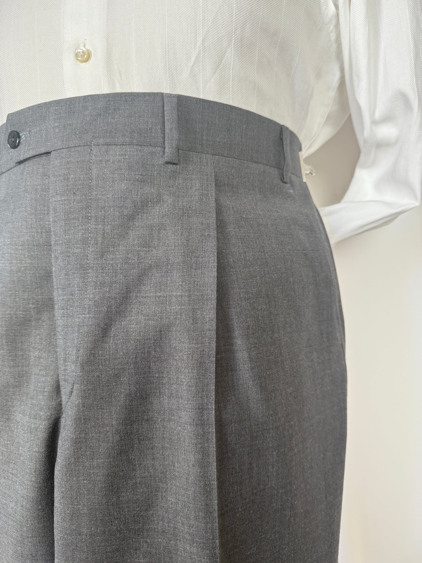 Pantaloni anni ‘90 in fresco lana grigio antracite (NOS) - tg. 52/54