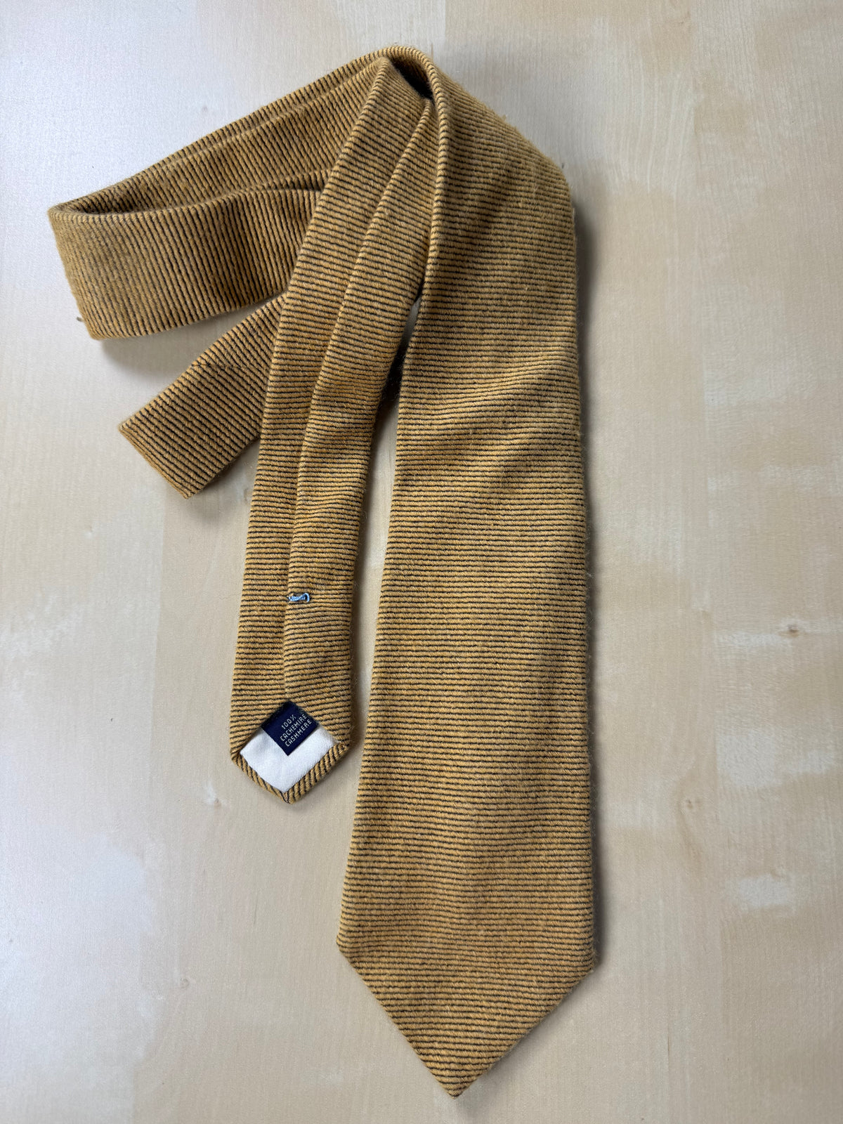 Cravatta in puro cashmere canneté