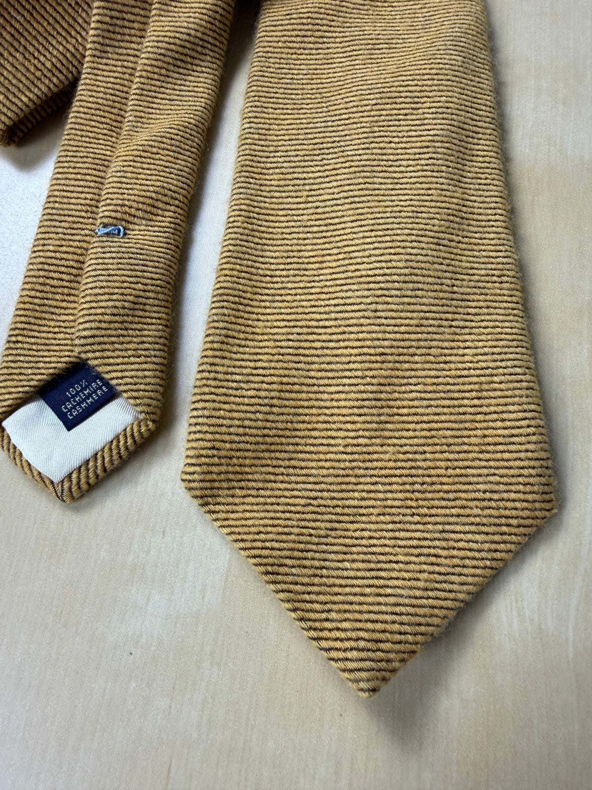 Cravatta in puro cashmere canneté