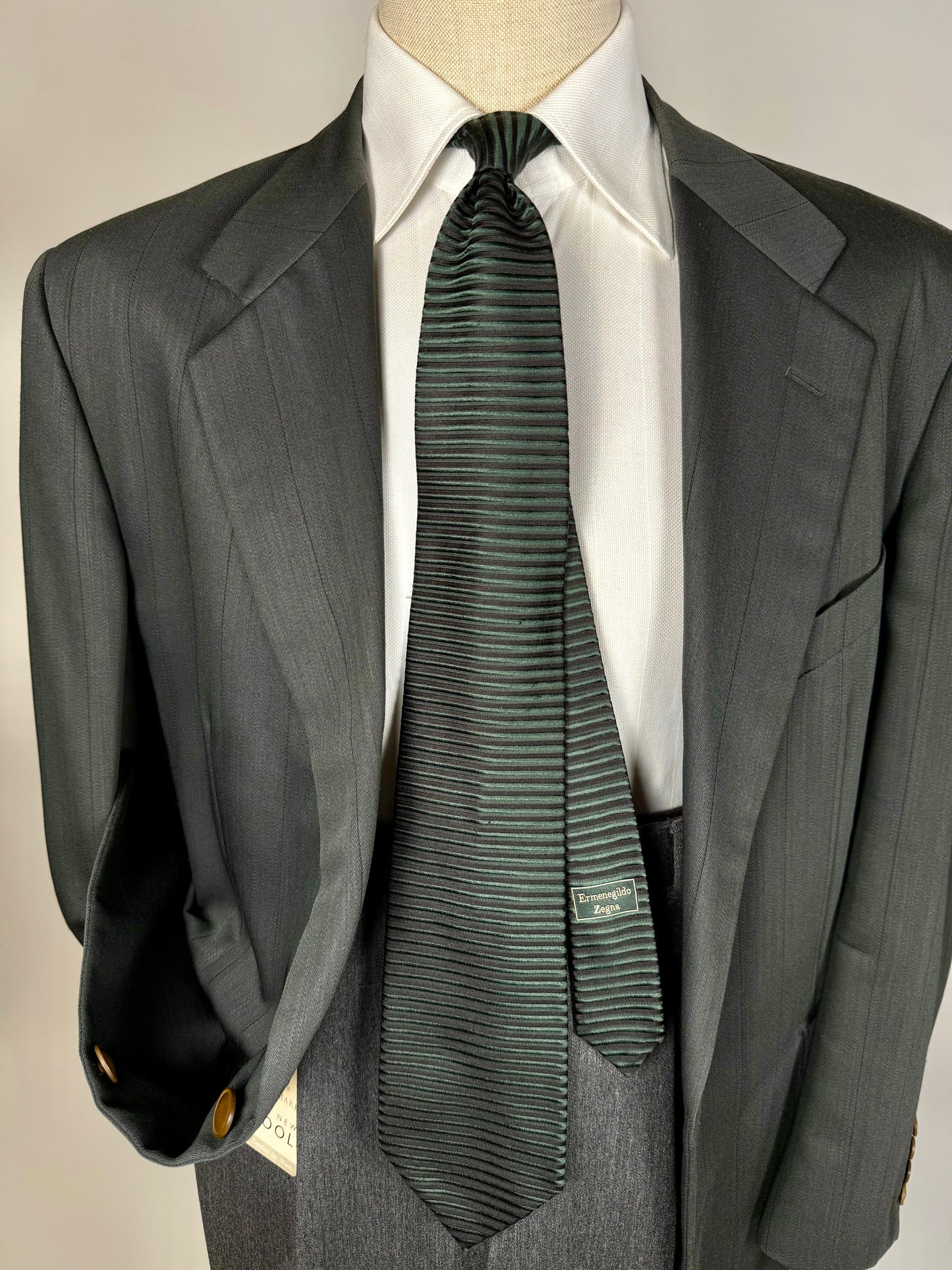 Cravatta Ermenegildo Zegna cannettata verde e nera