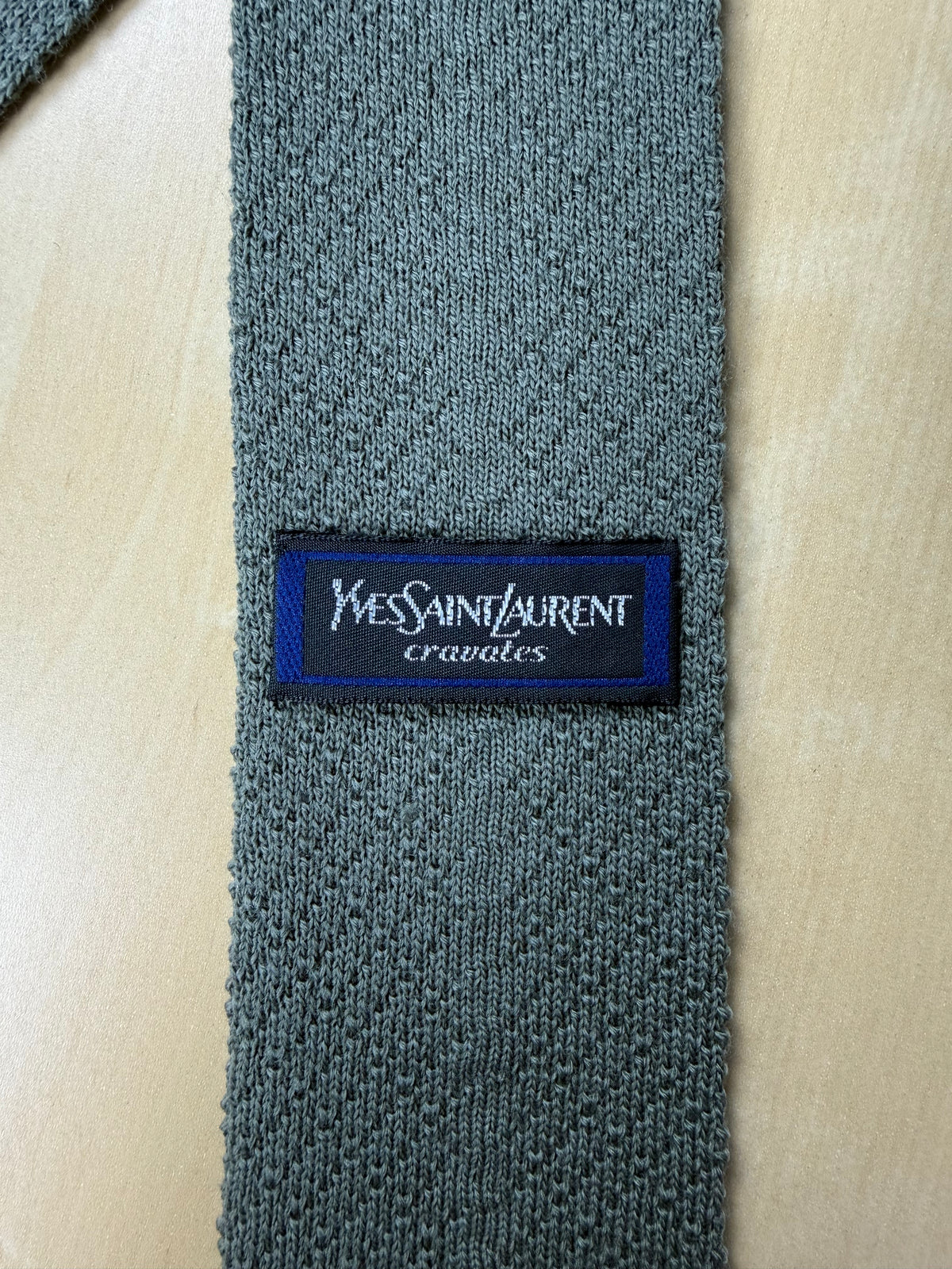 Cravatta Yves Saint Laurent tricot verde salvia