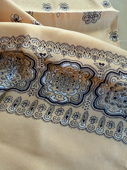 Sciarpa foulard in seta giallo crema micro fantasia