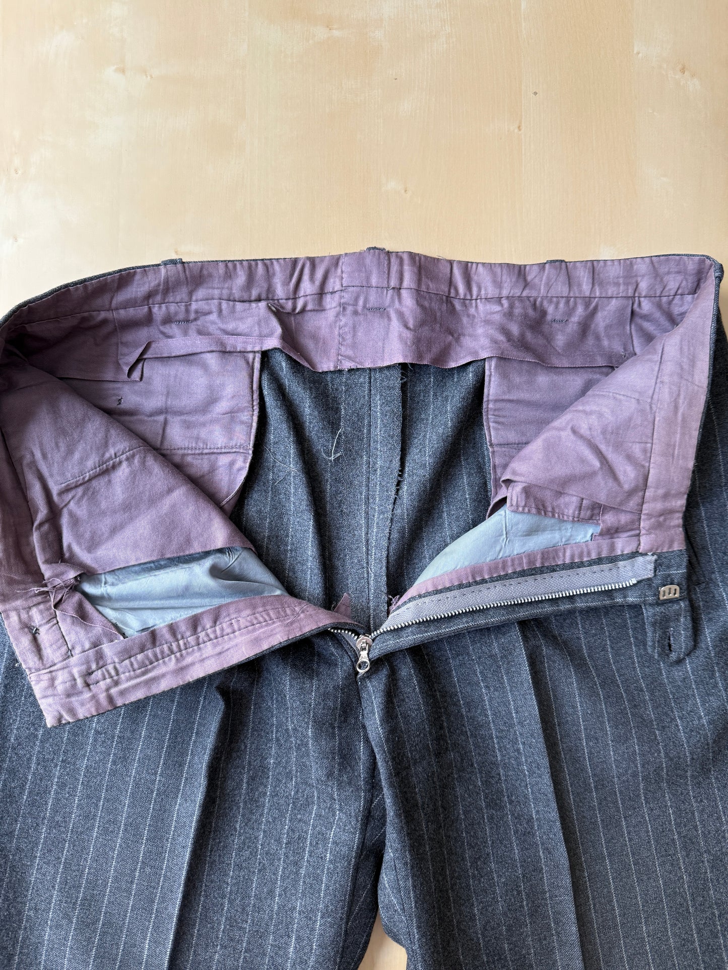 Completo doppiopetto sartoriale anni ‘70 in flanella grigio gessato - tg. 50/52 drop basso