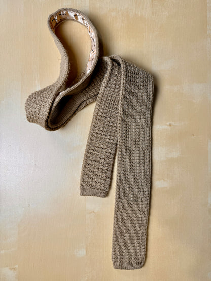 Cravatta in maglia di lana color nocciola