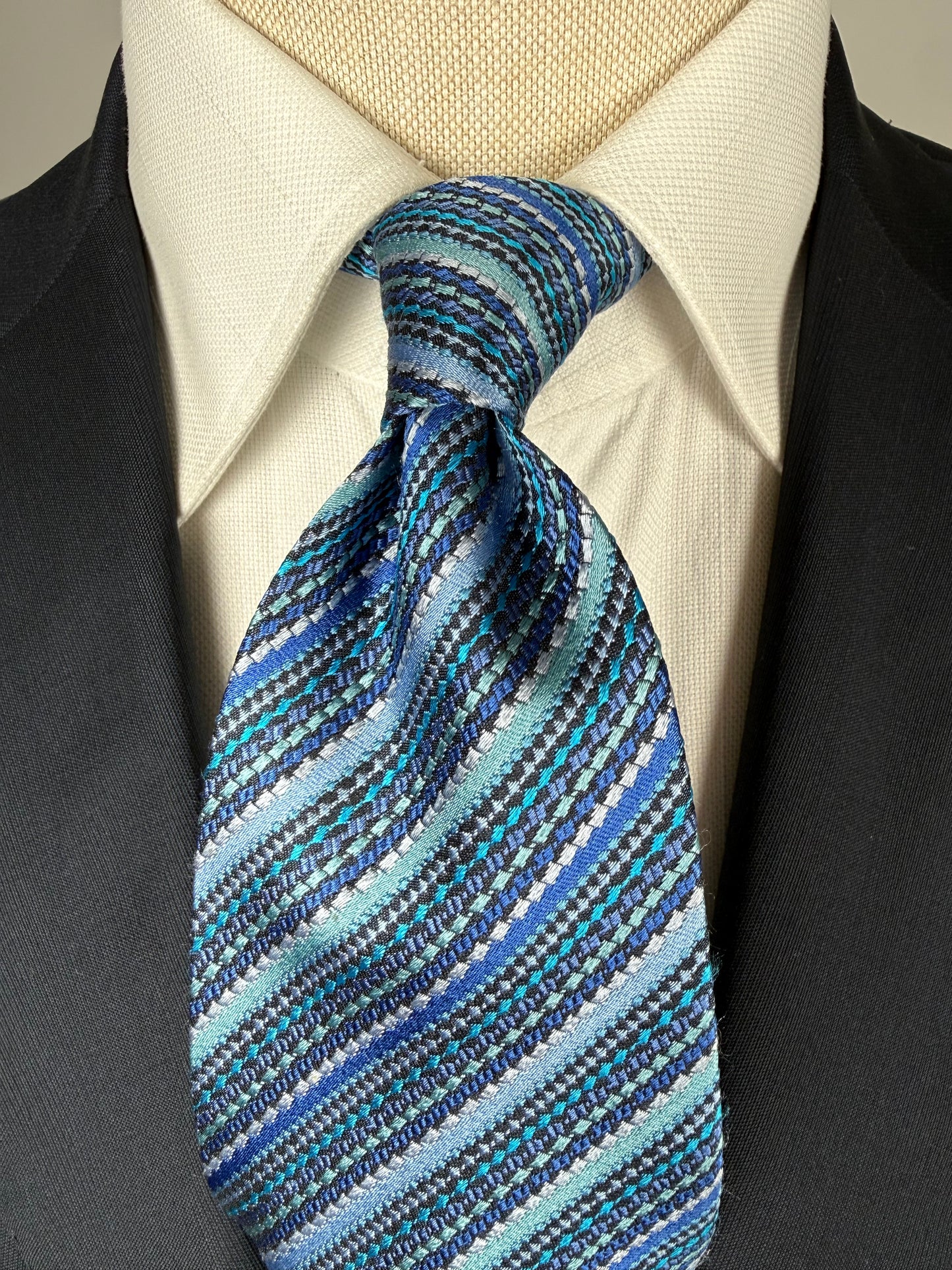 Cravatta Missoni fantasia striata blu