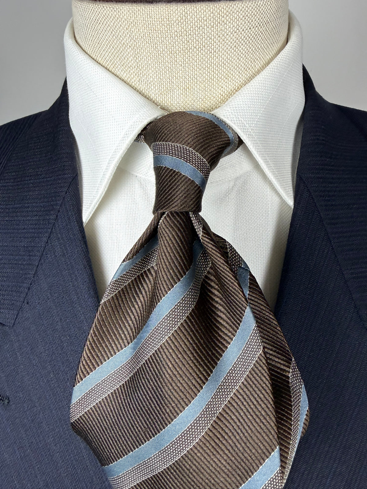Cravatta Armani regimental marrone e blu