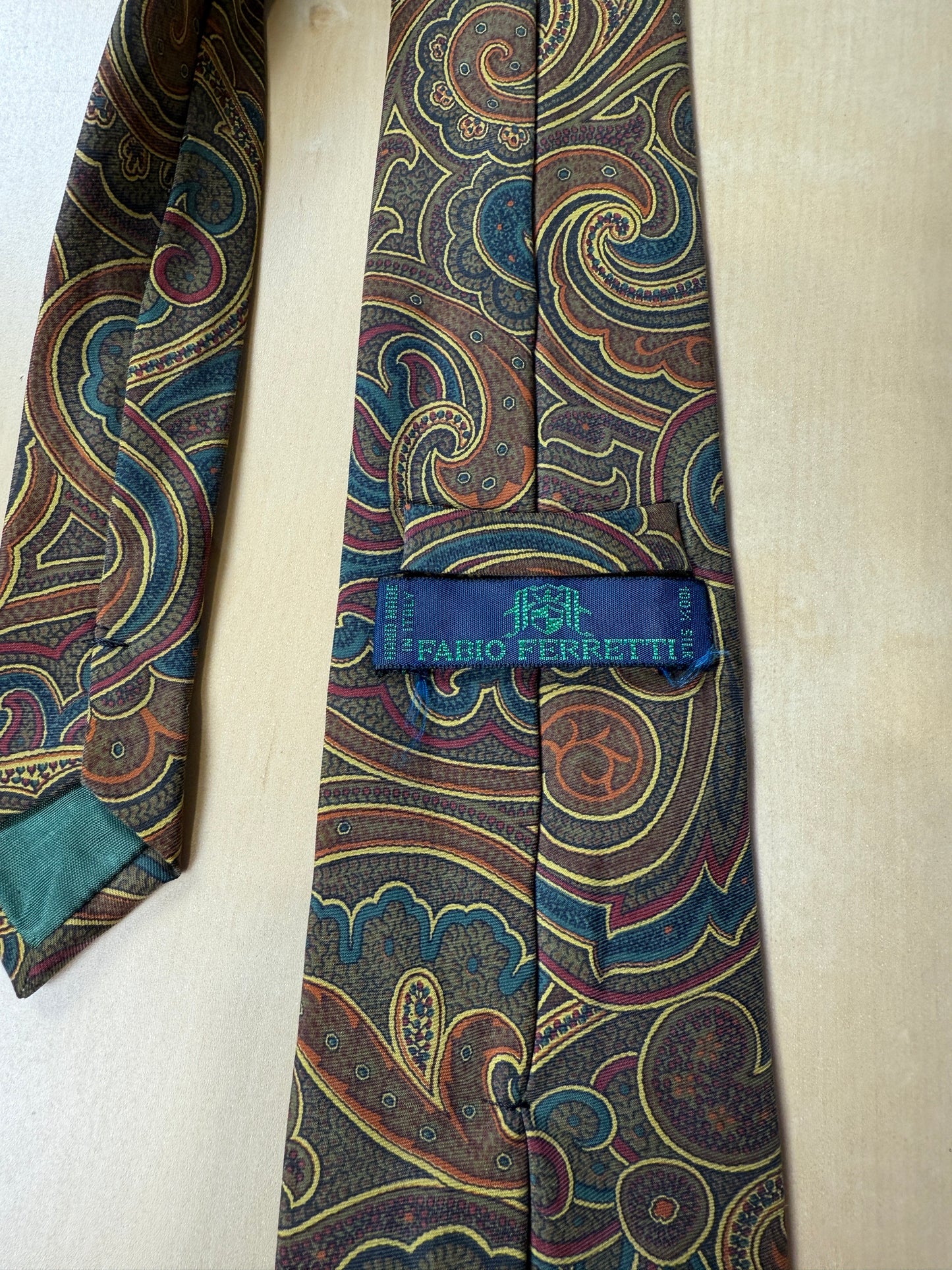 Cravatta paisley cachi e verde