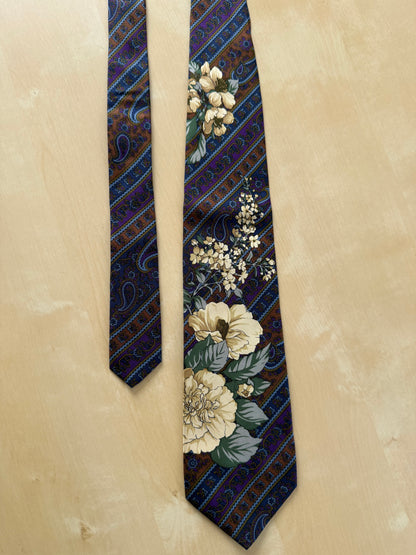 Cravatta Kenzo floreale e righe